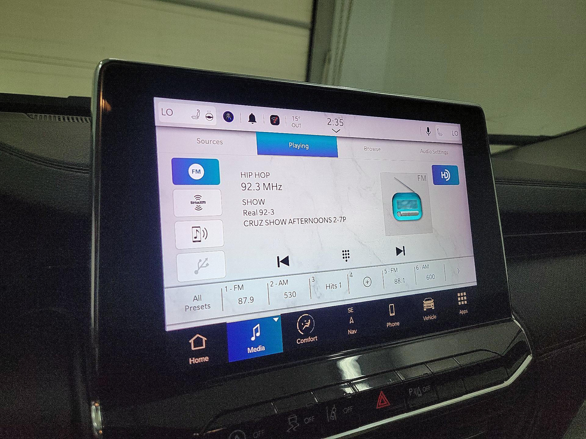 Thumbnail: 2022 Jeep Compass - 16