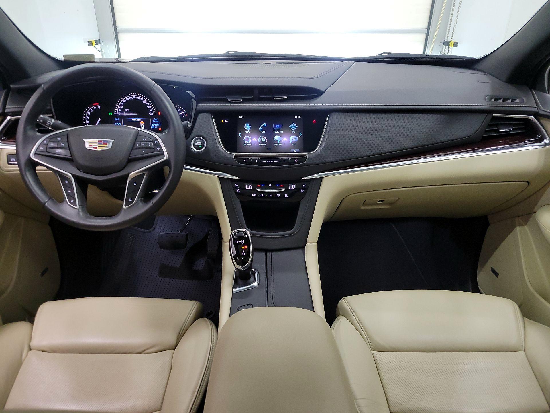 Thumbnail: 2017 Cadillac XT5 - 9