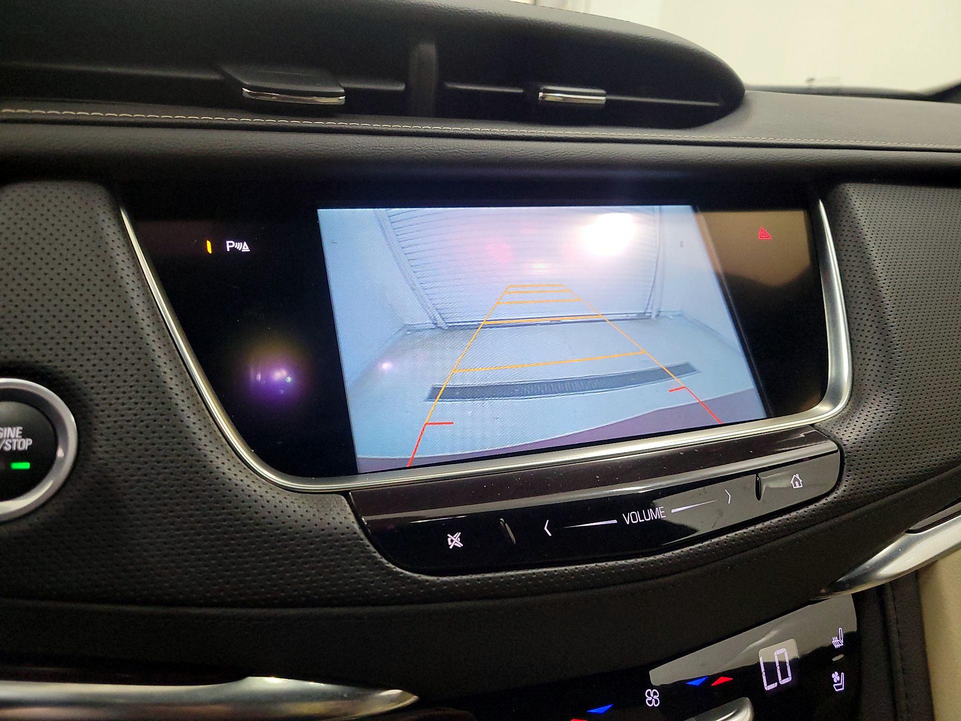 Thumbnail: 2017 Cadillac XT5 - 14