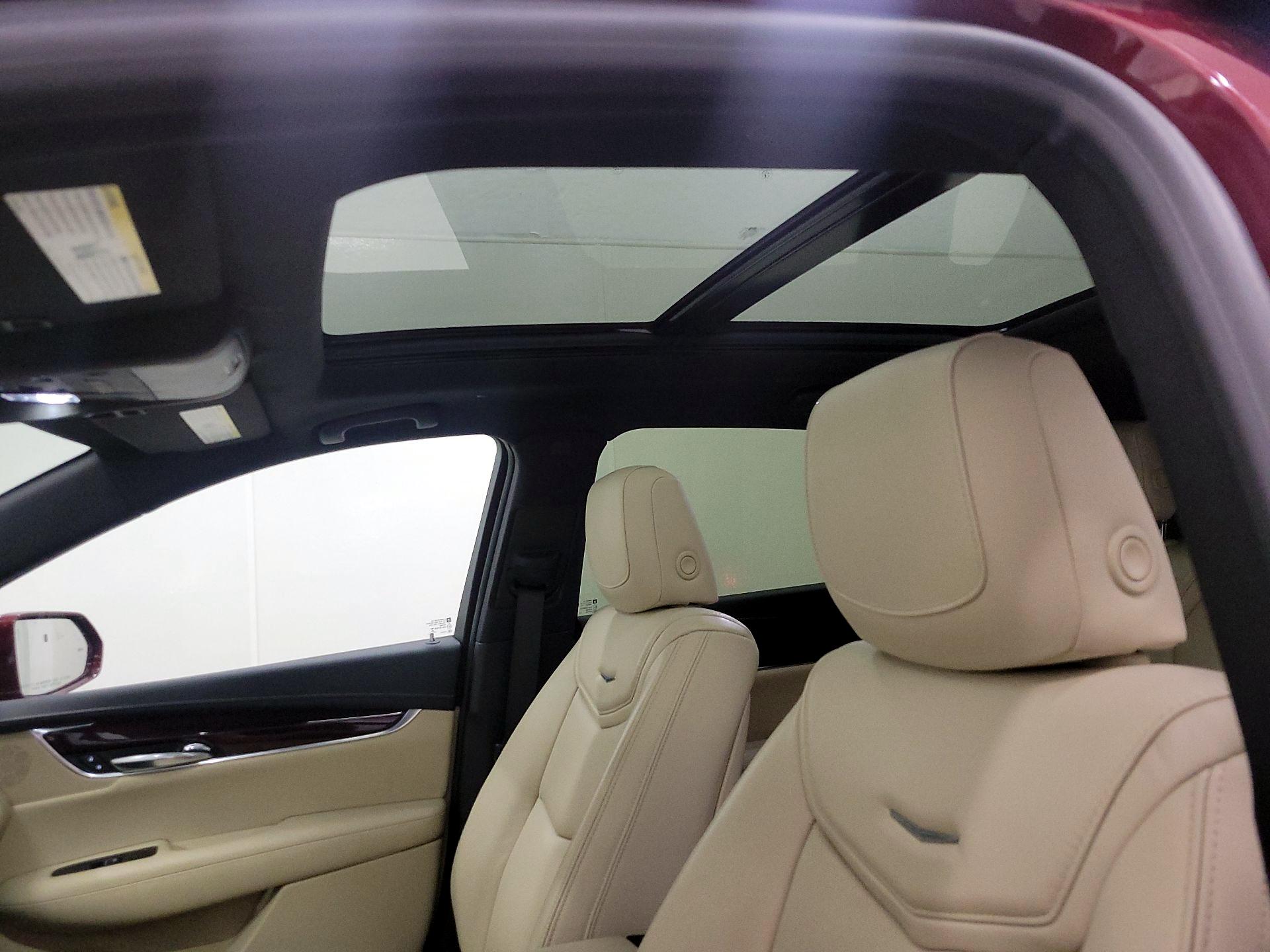 Thumbnail: 2017 Cadillac XT5 - 19