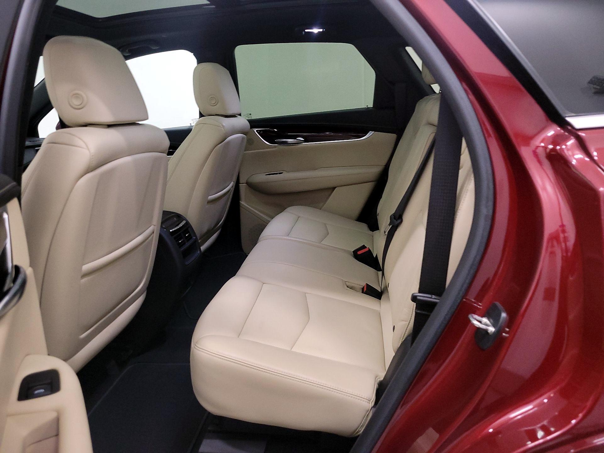 Thumbnail: 2017 Cadillac XT5 - 20