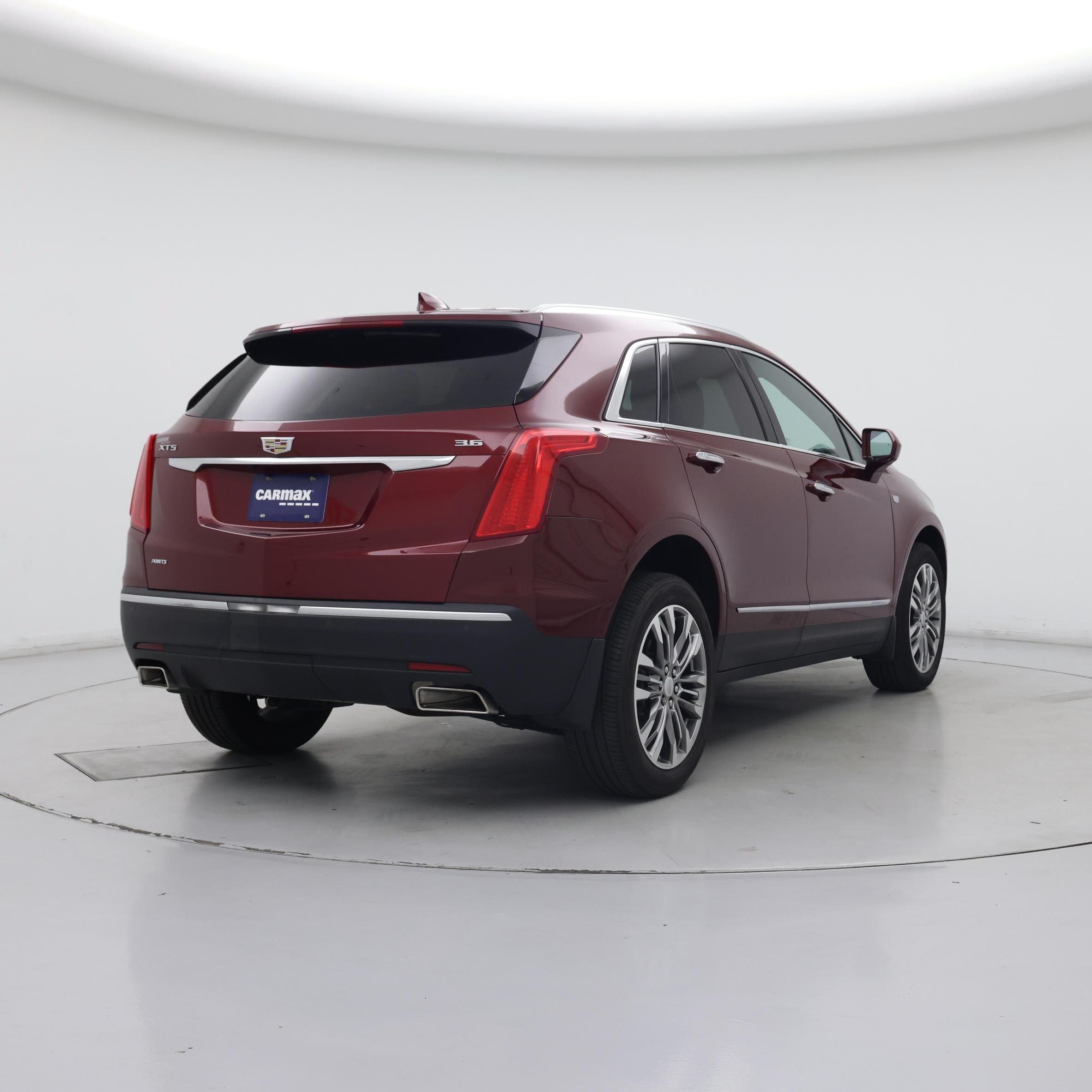 Thumbnail: 2017 Cadillac XT5 - 8