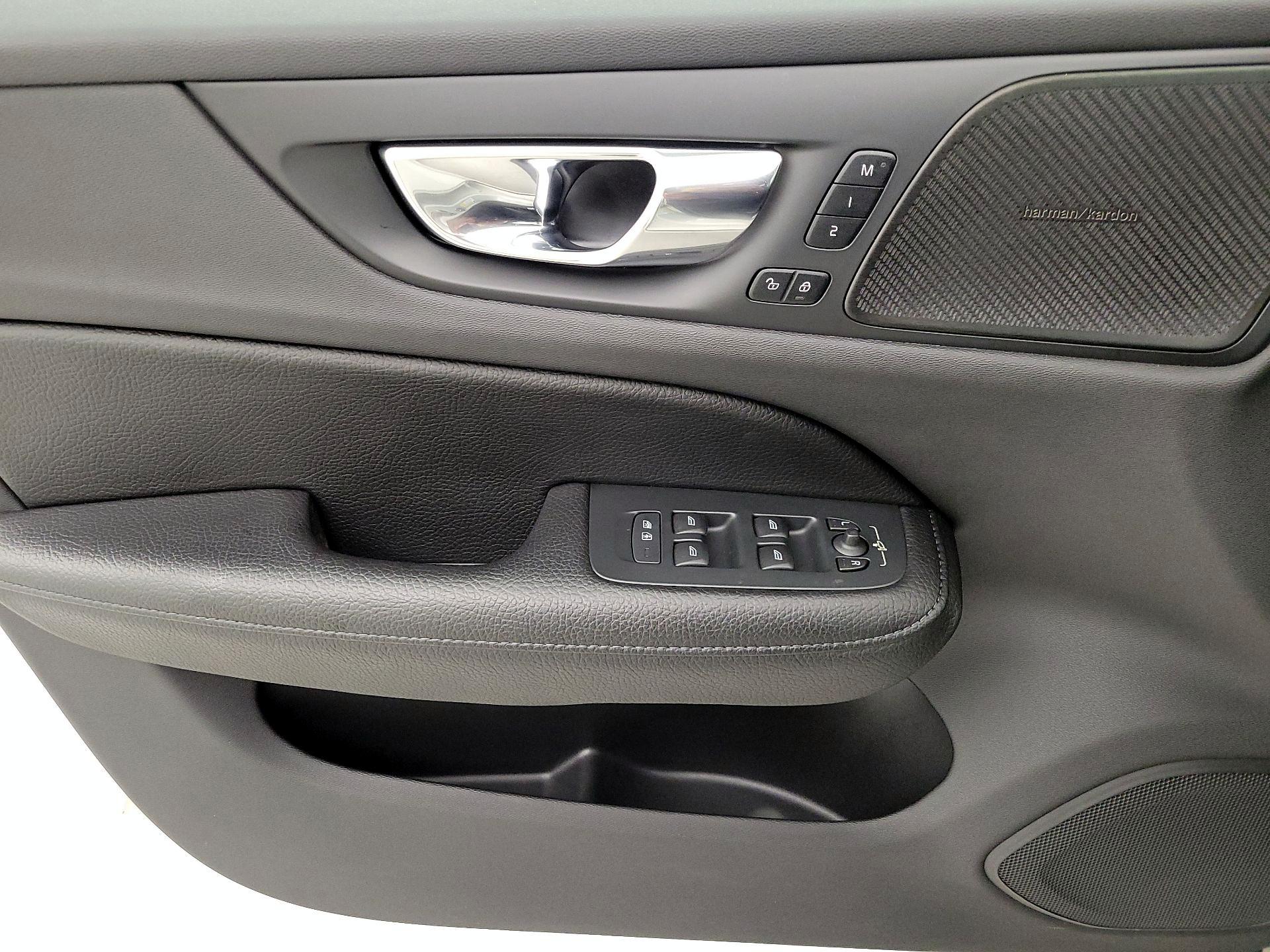 Thumbnail: 2021 Volvo S60 - 12