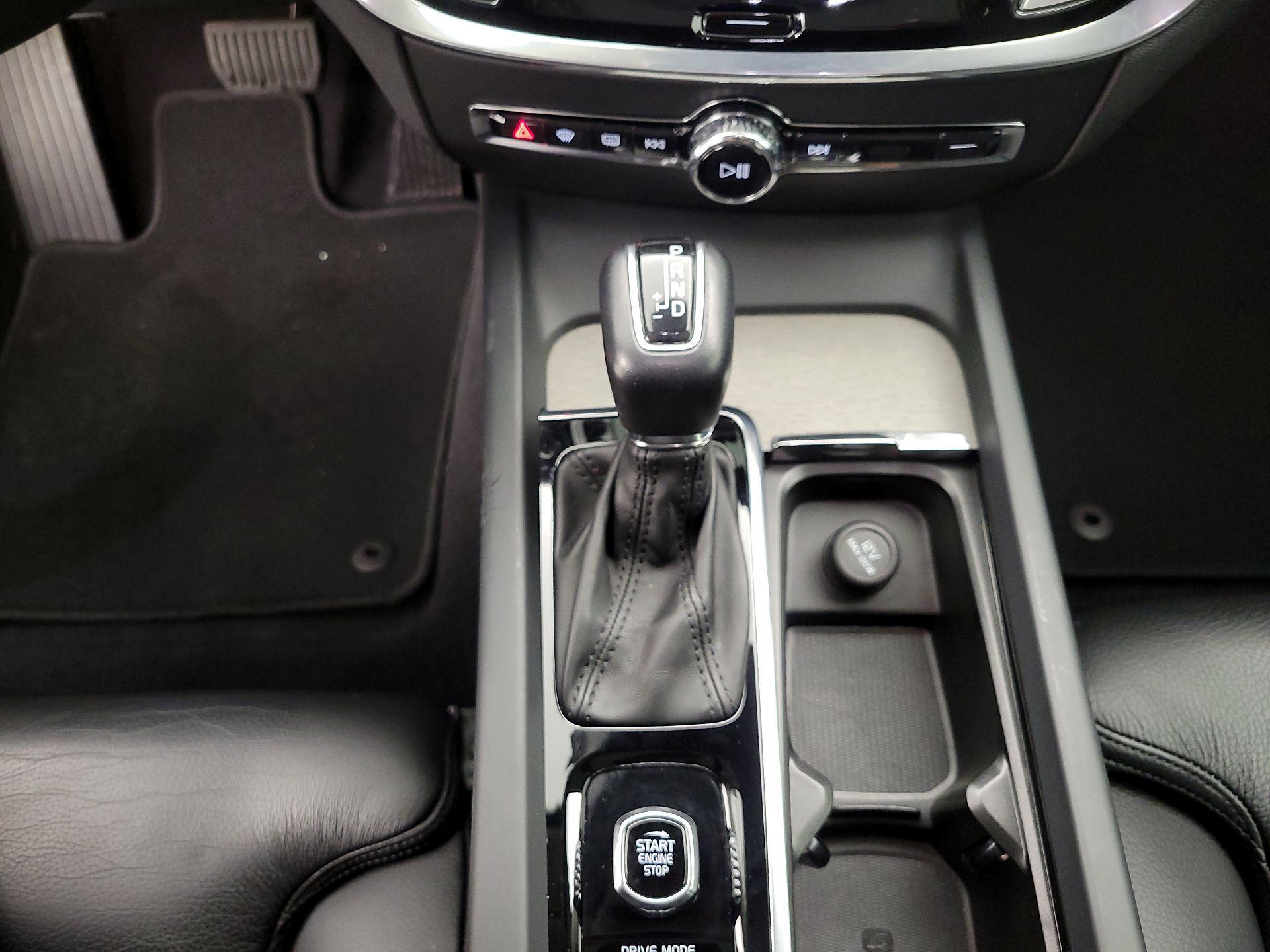 Thumbnail: 2021 Volvo S60 - 18