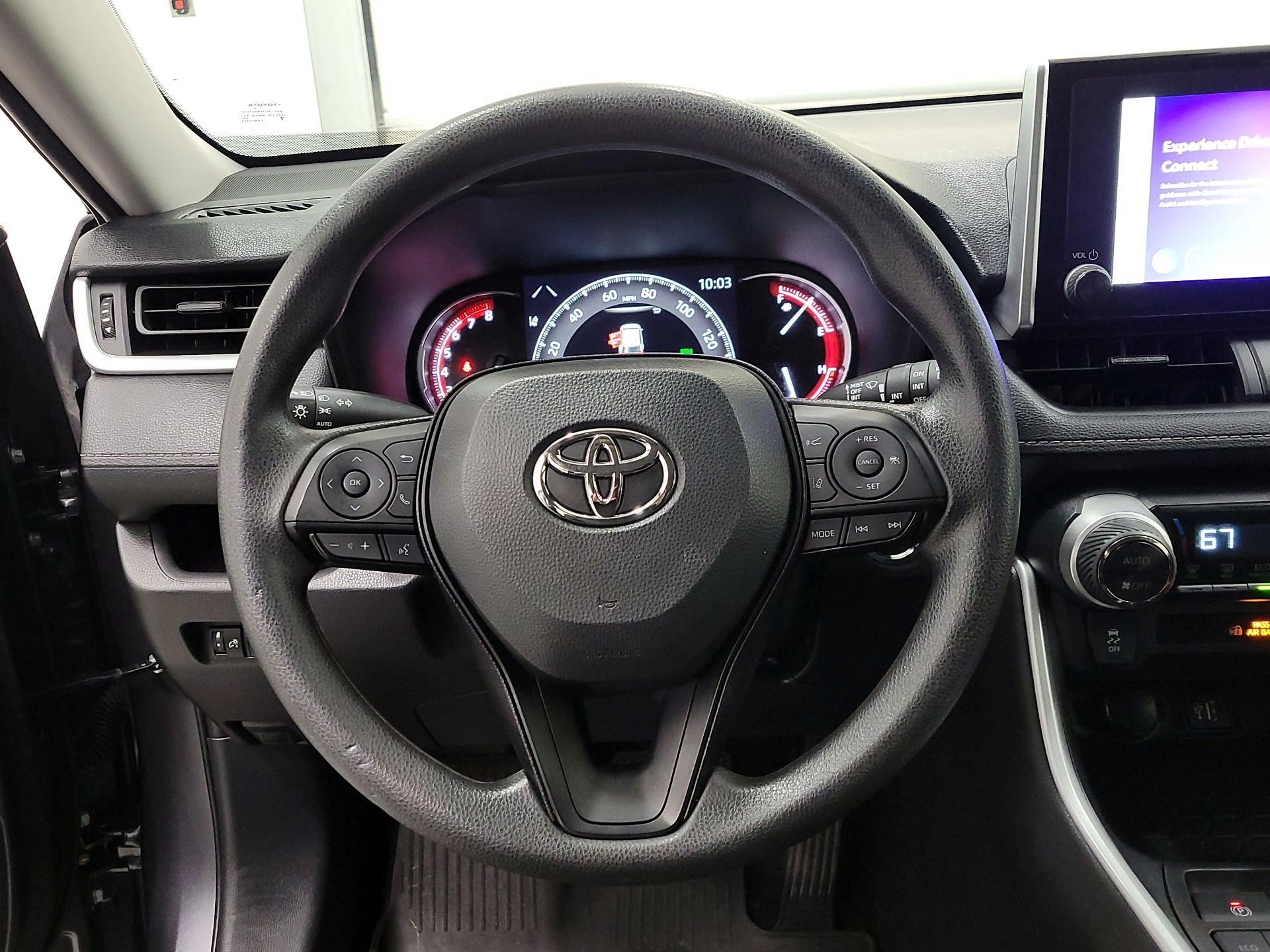 Thumbnail: 2024 Toyota RAV4 - 10