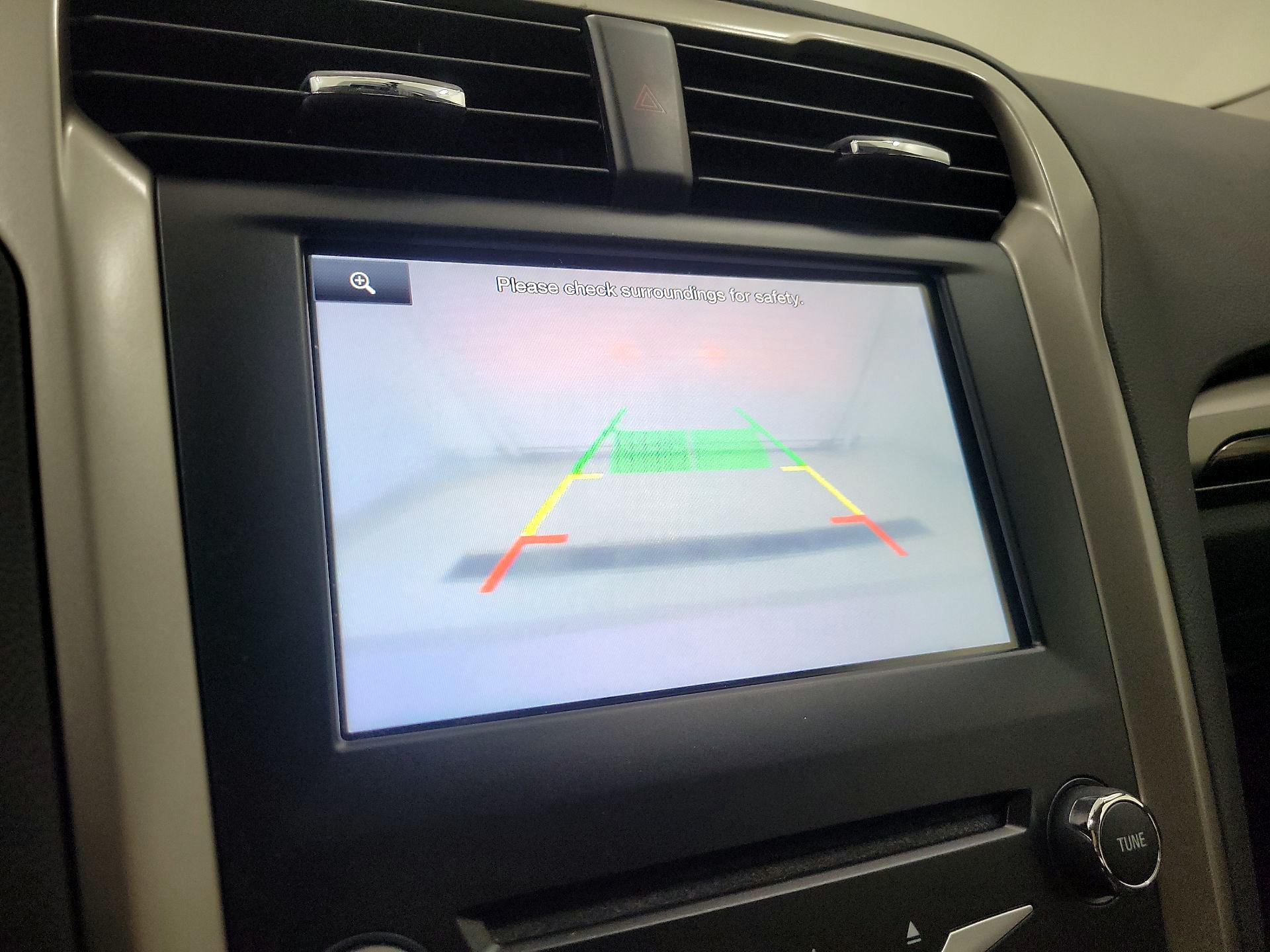 Thumbnail: 2014 Ford Fusion - 14