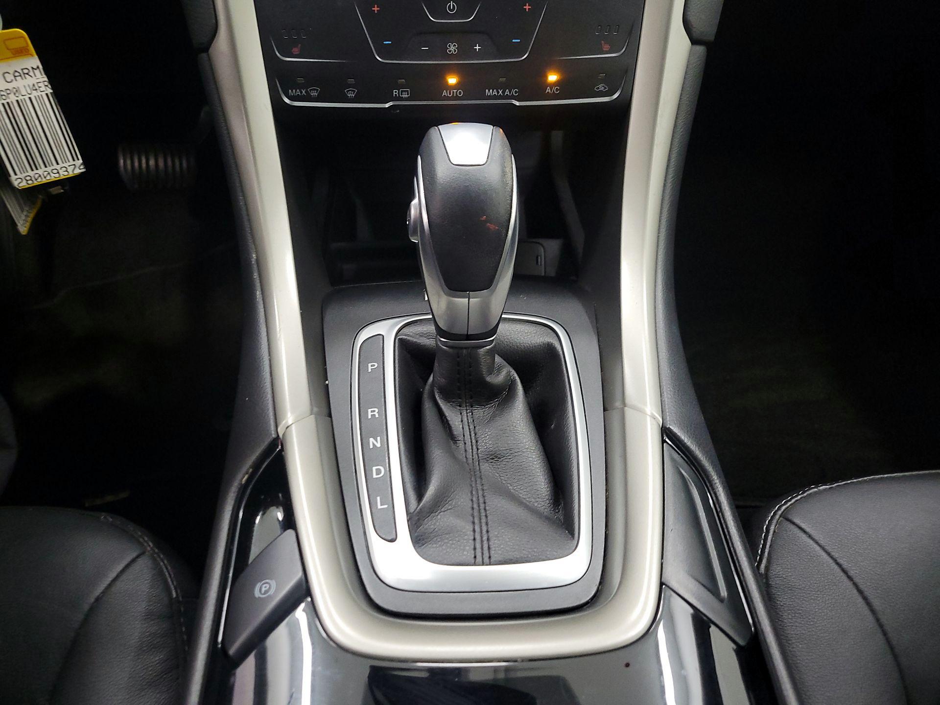 Thumbnail: 2014 Ford Fusion - 17