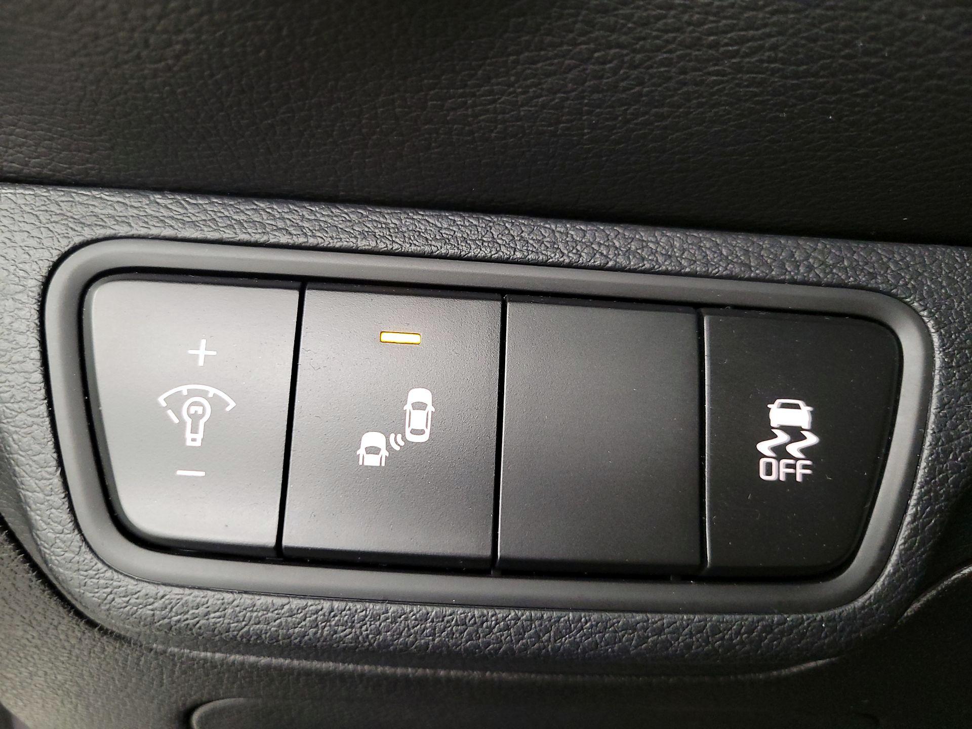 Thumbnail: 2023 Kia Forte - 13