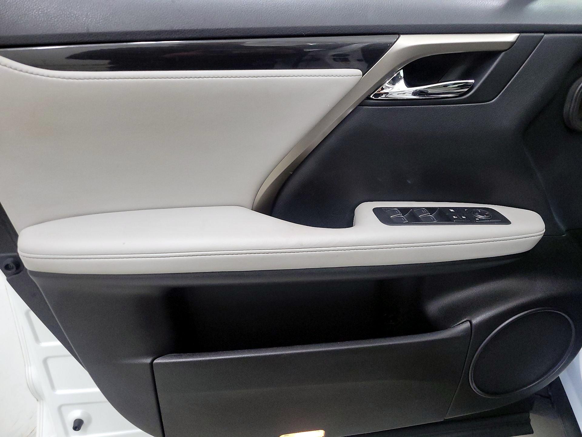 Thumbnail: 2018 Lexus RX - 12