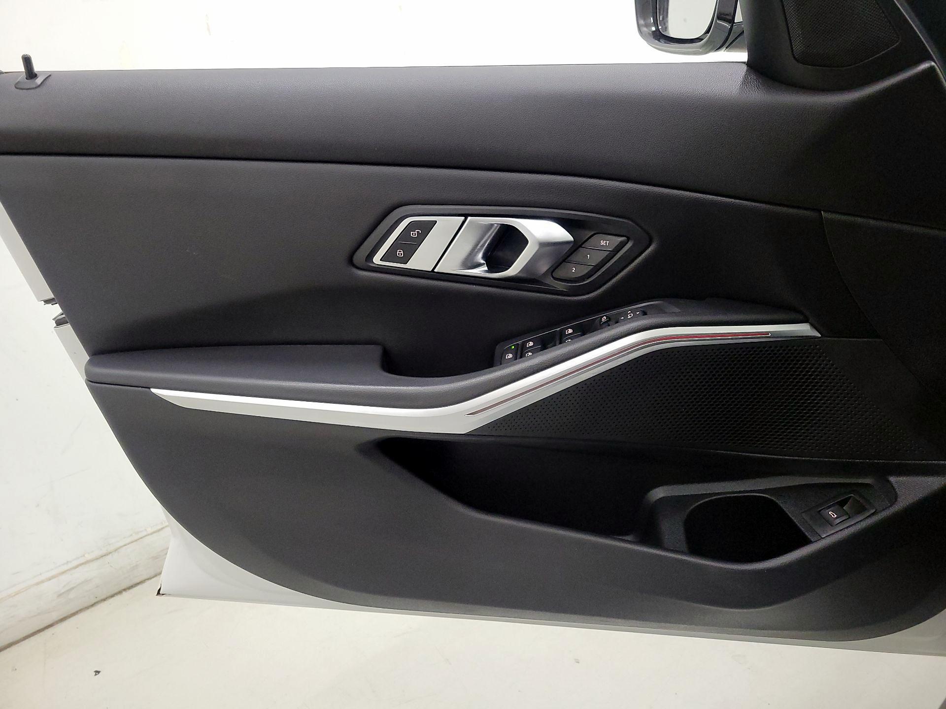 Thumbnail: 2022 BMW 3 Series - 12