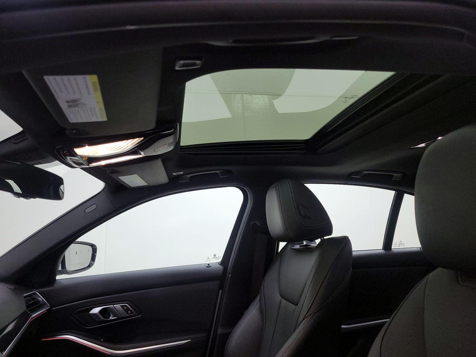 Thumbnail: 2022 BMW 3 Series - 20