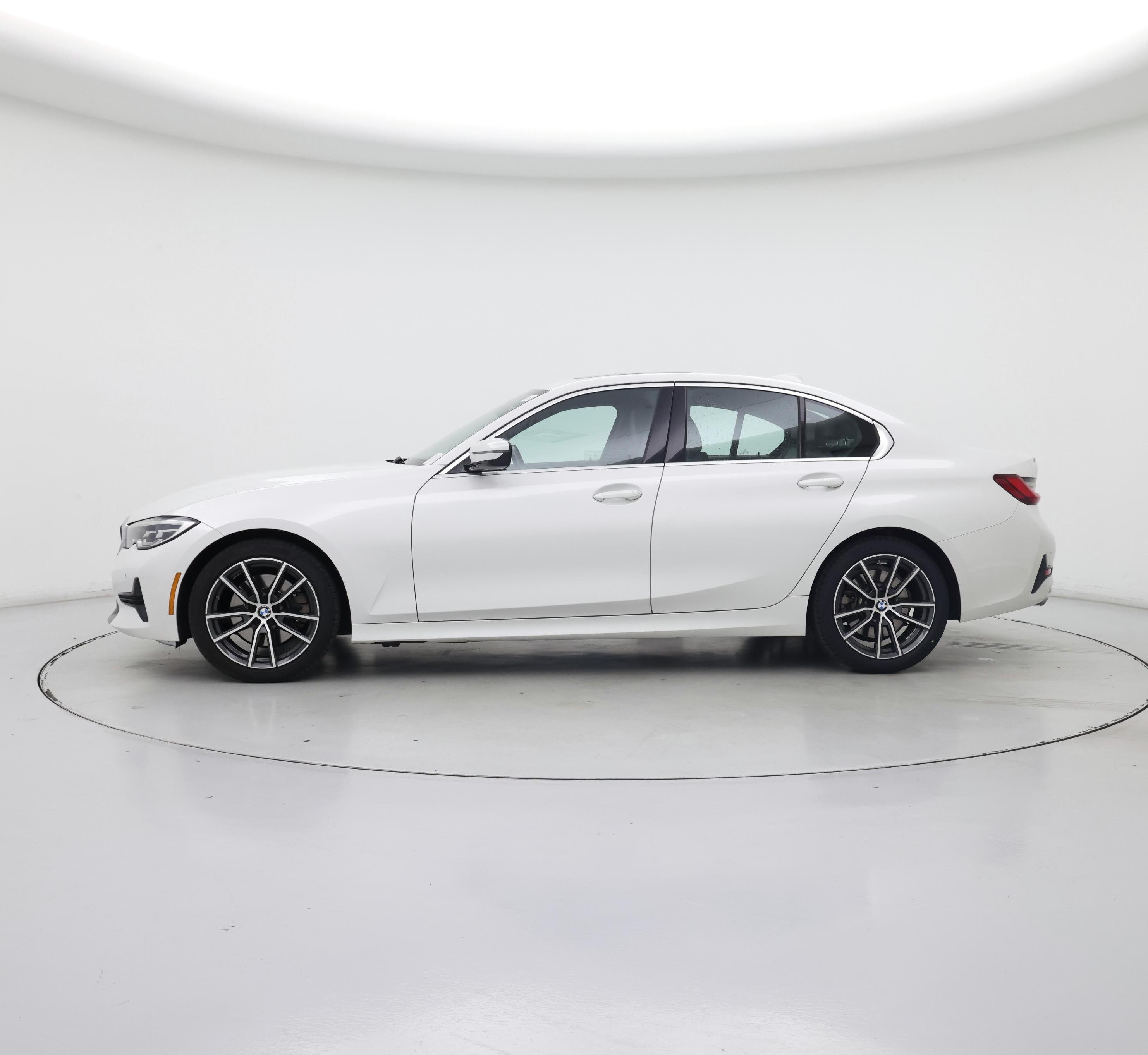 Thumbnail: 2022 BMW 3 Series - 3