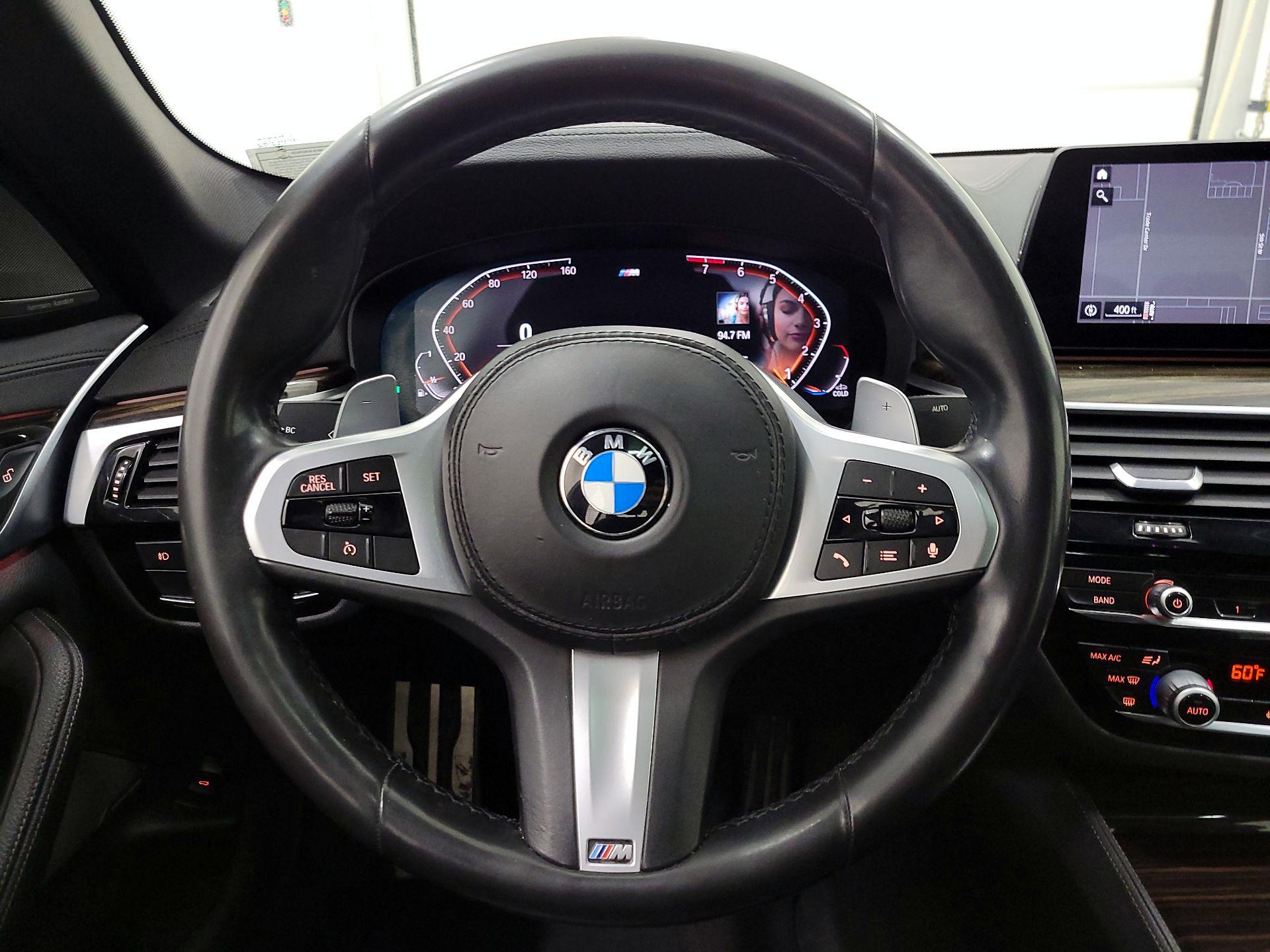 Thumbnail: 2020 BMW 5 Series - 10