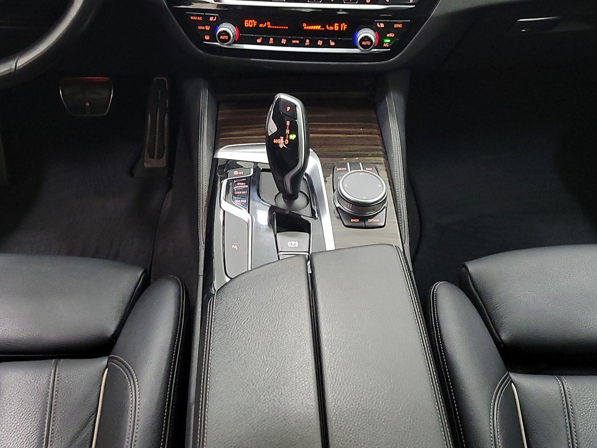 Thumbnail: 2020 BMW 5 Series - 18