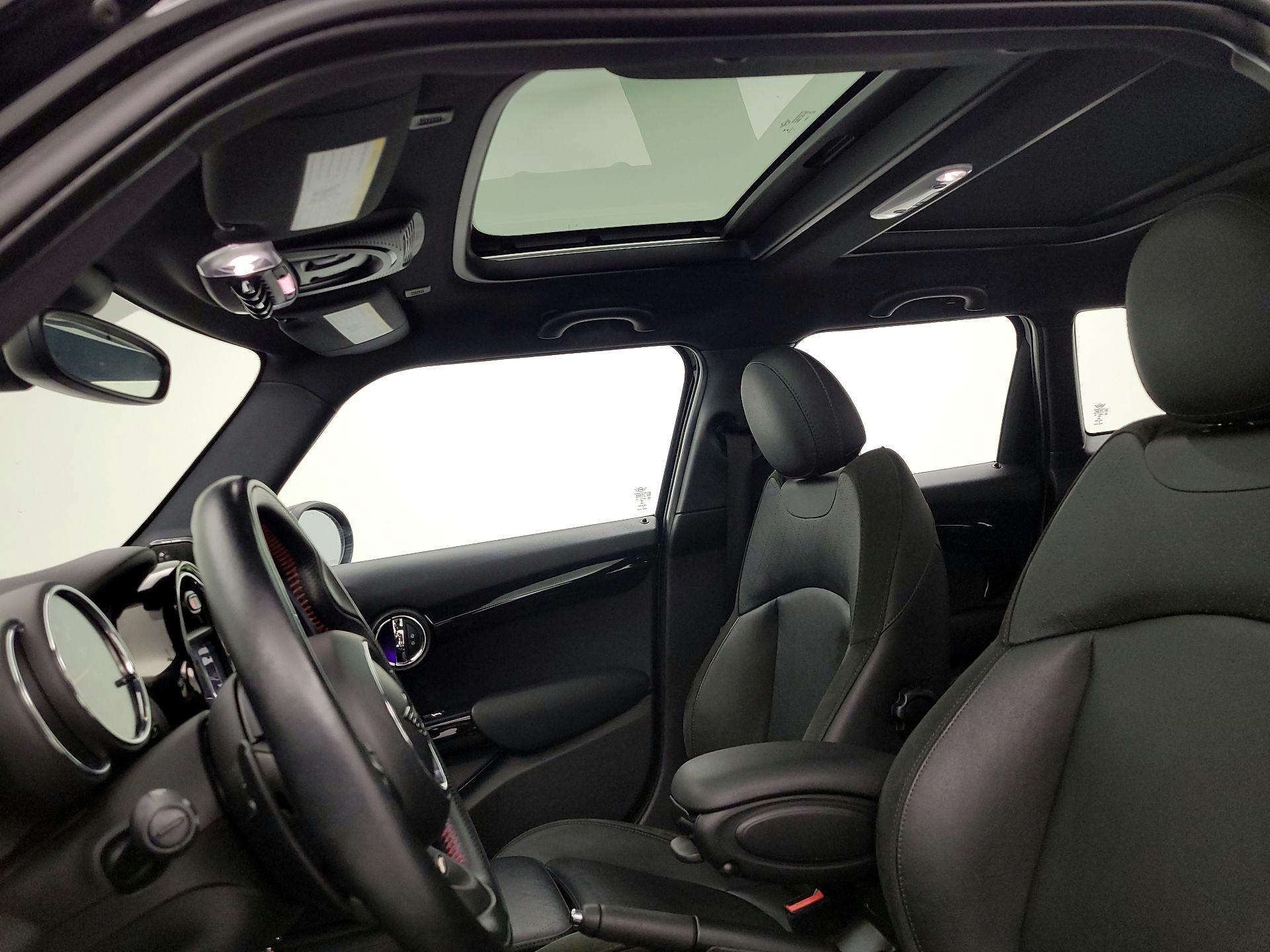 Thumbnail: 2019 MINI Cooper Hardtop - 20