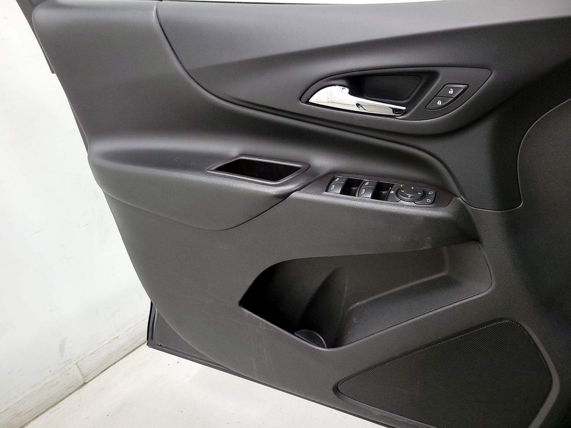 Thumbnail: 2022 Chevrolet Equinox - 12