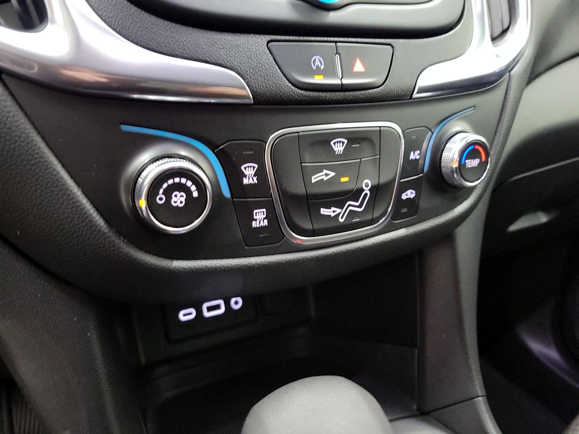 Thumbnail: 2022 Chevrolet Equinox - 16