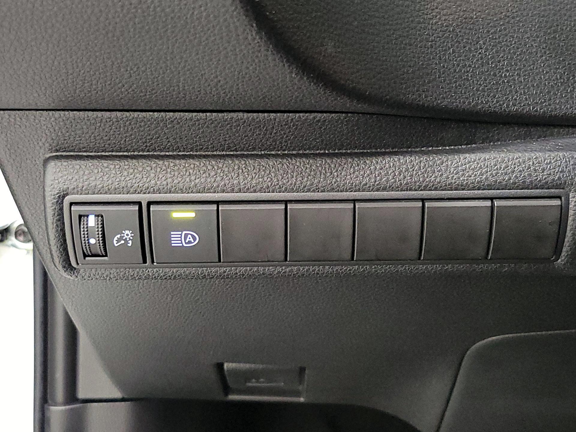 Thumbnail: 2022 Toyota Corolla - 13