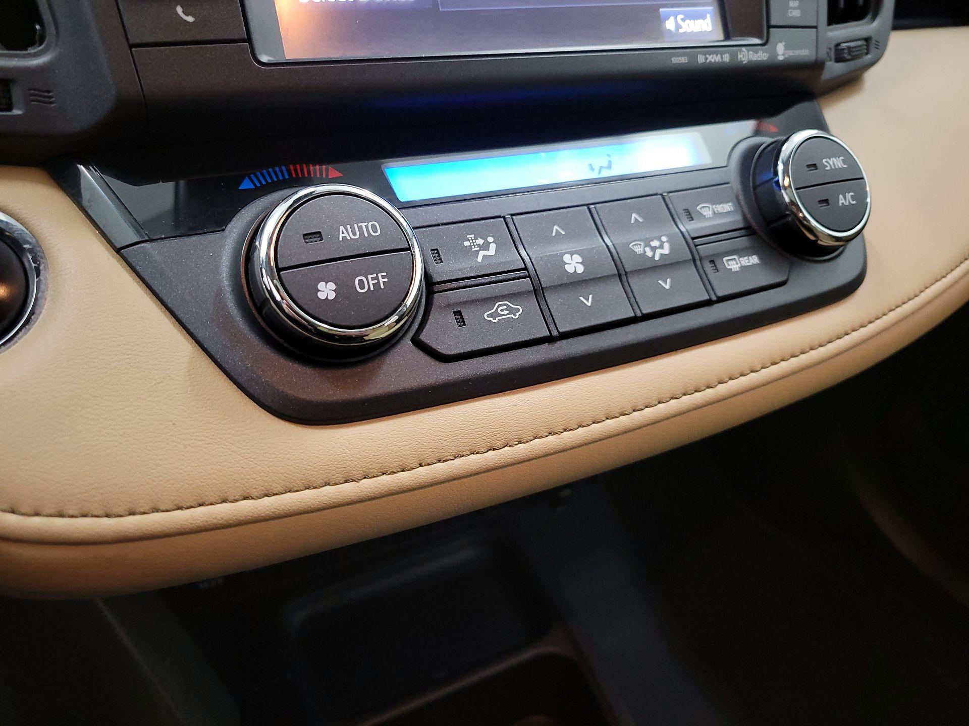 Thumbnail: 2016 Toyota RAV4 - 16