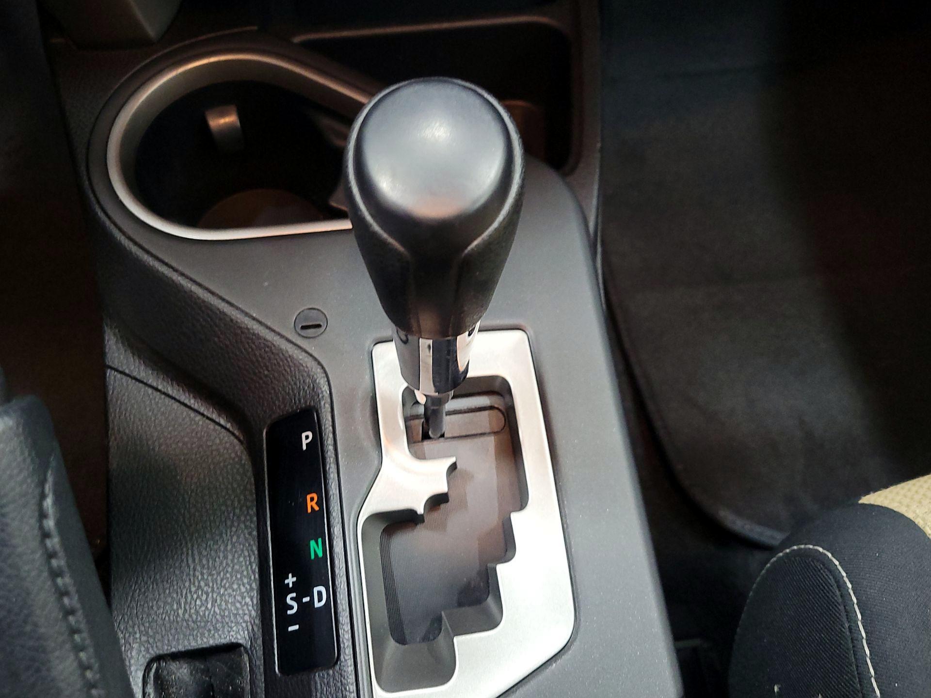 Thumbnail: 2016 Toyota RAV4 - 17