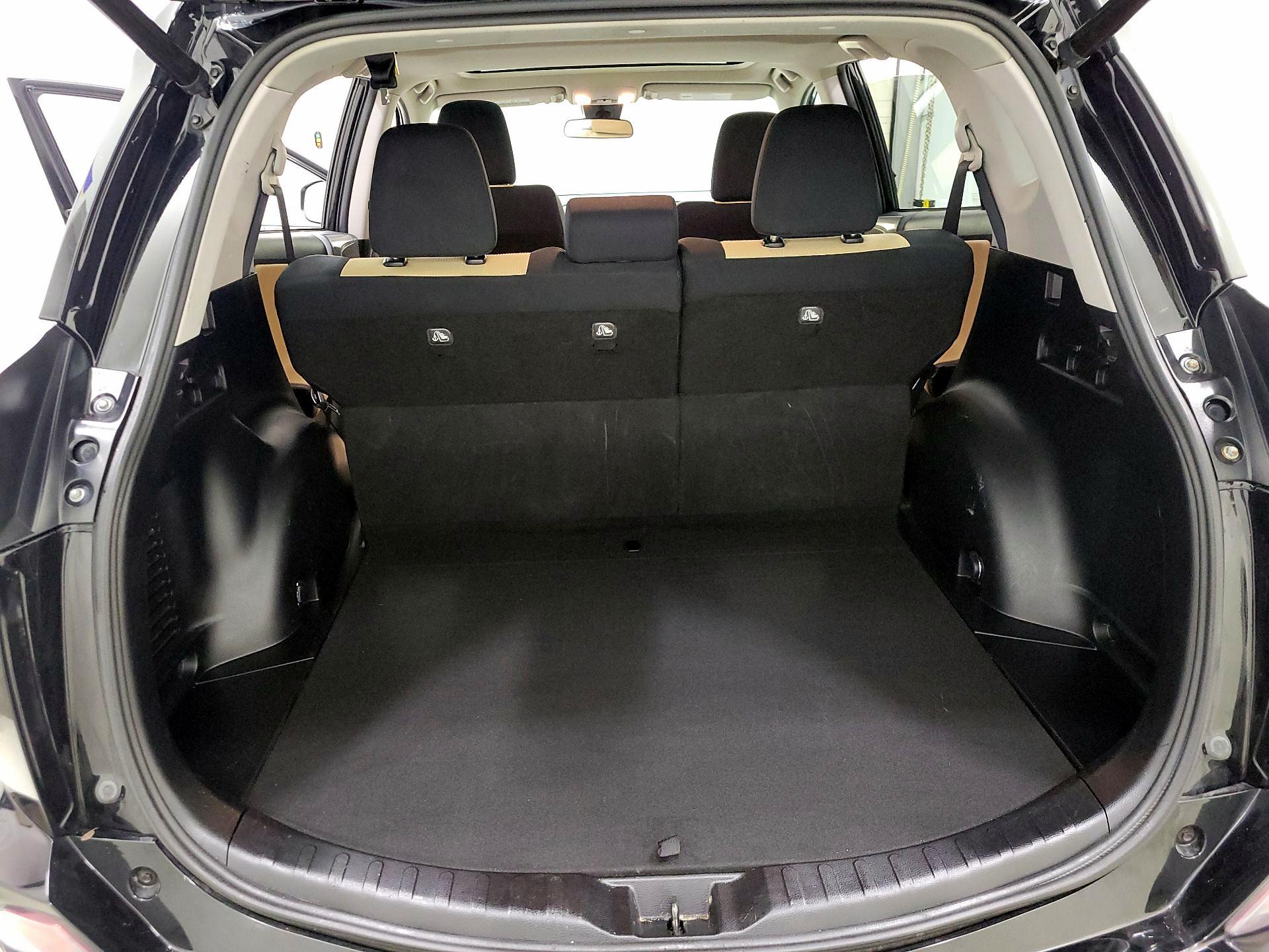 Thumbnail: 2016 Toyota RAV4 - 20