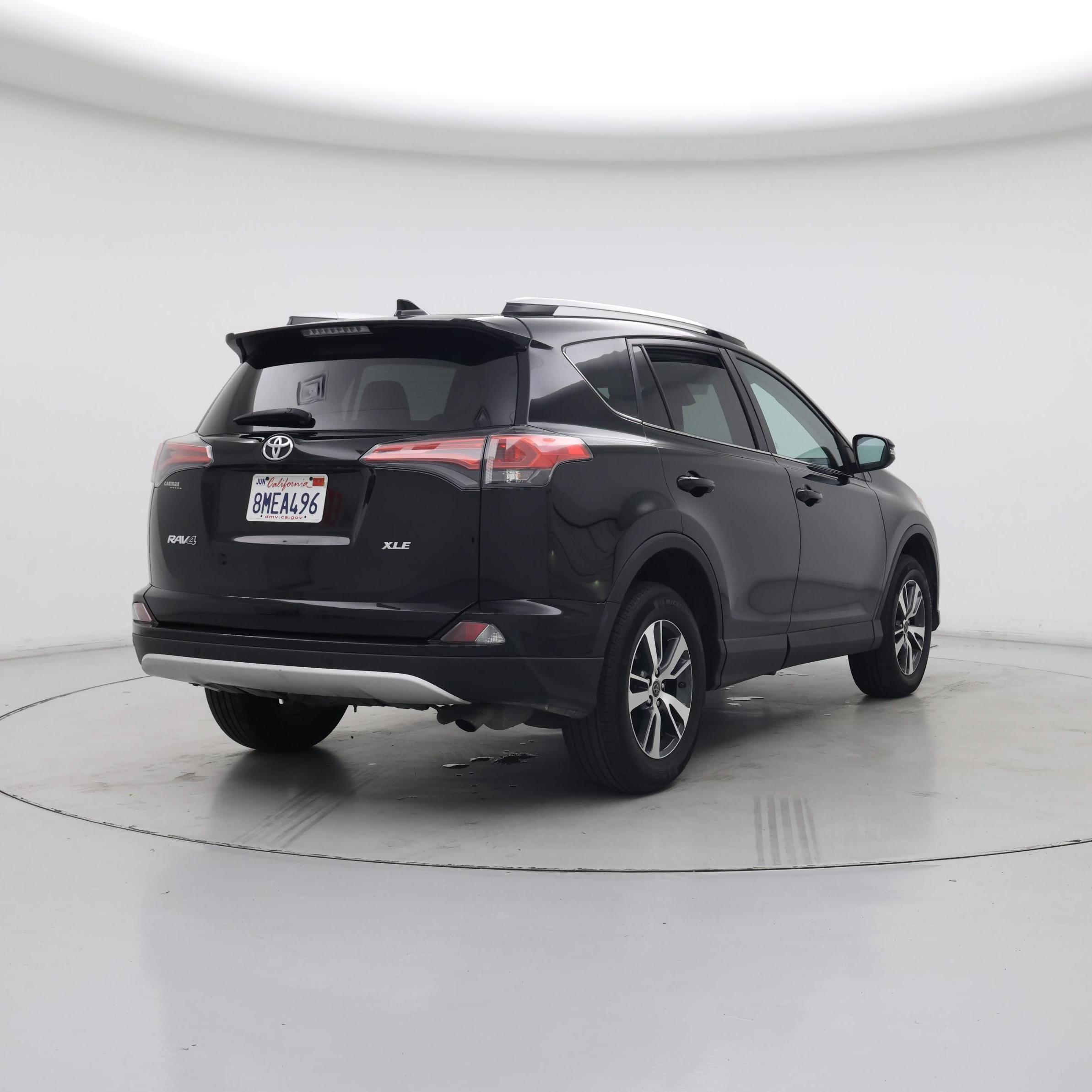 Thumbnail: 2016 Toyota RAV4 - 8