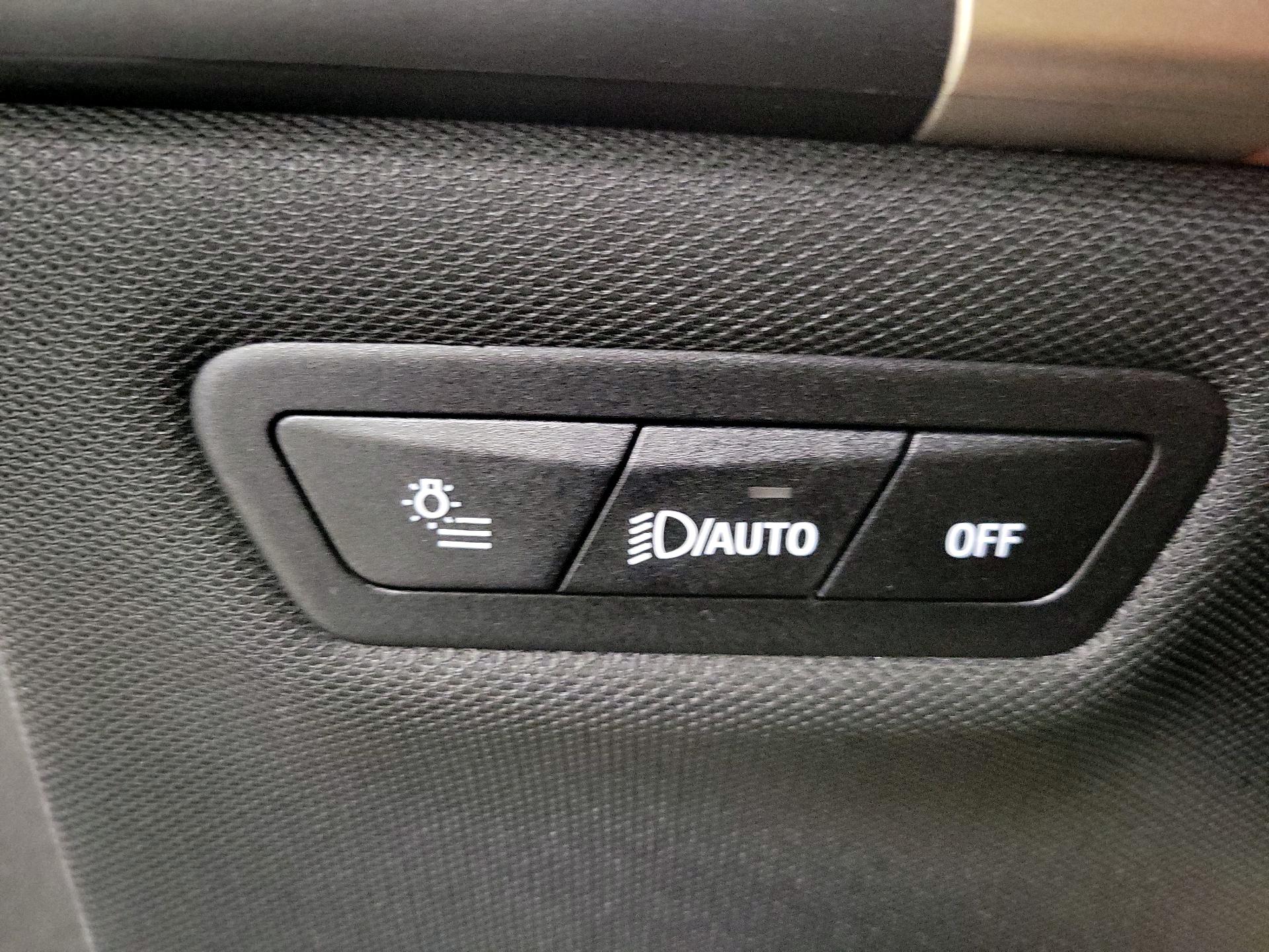 Thumbnail: 2023 BMW iX - 13