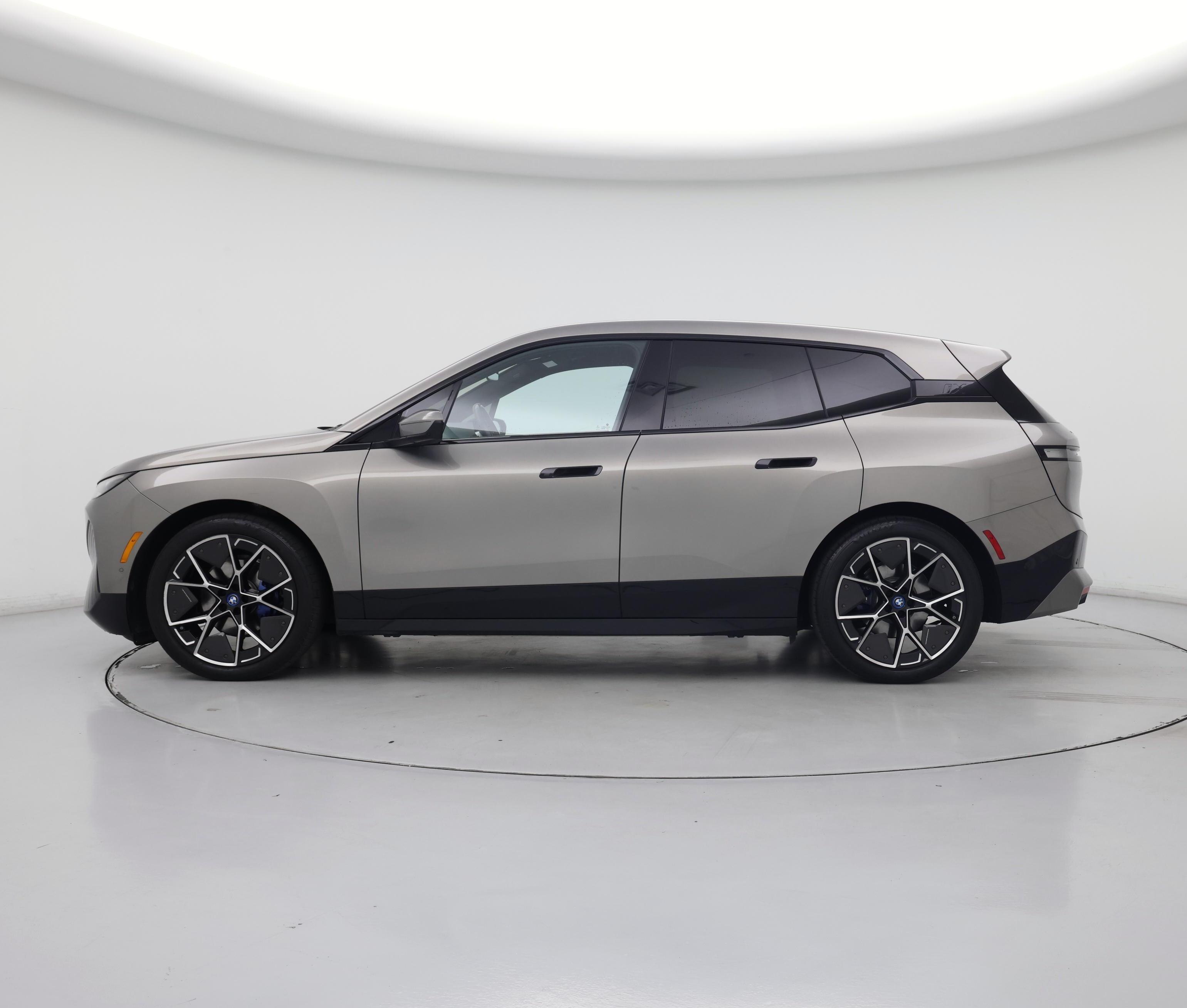 Thumbnail: 2023 BMW iX - 3