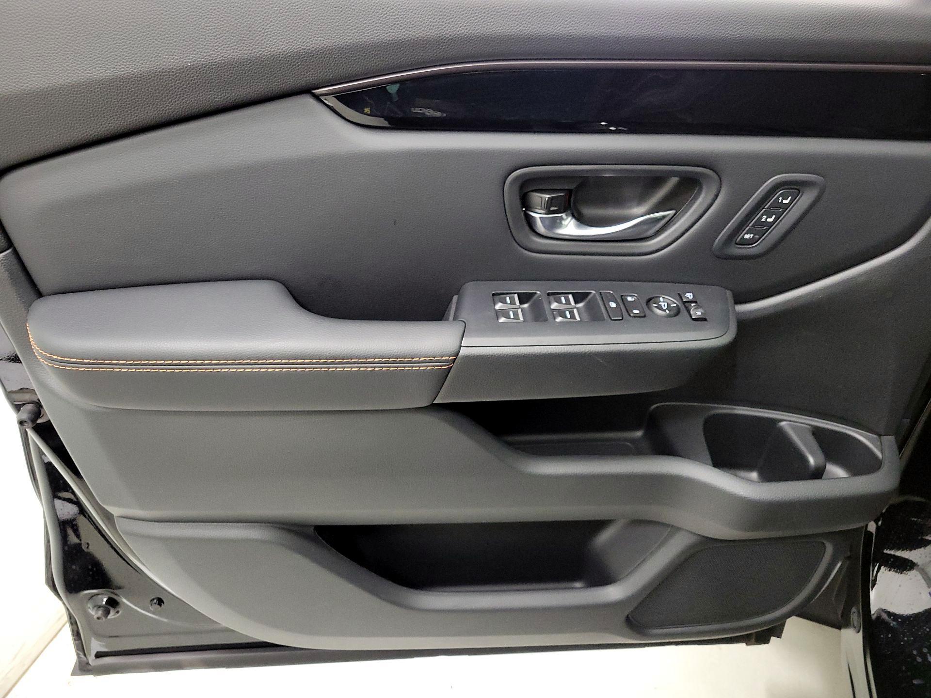 Thumbnail: 2023 Honda Pilot - 12