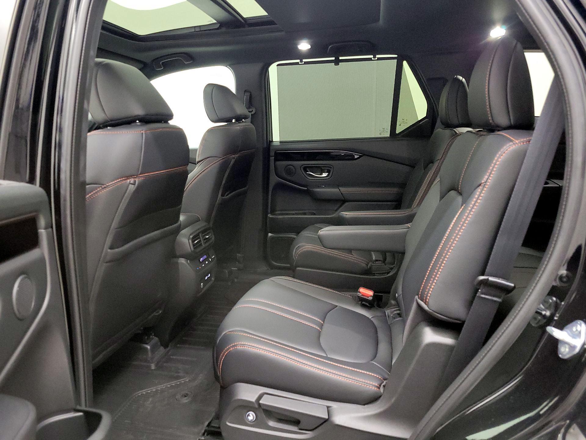 Thumbnail: 2023 Honda Pilot - 20