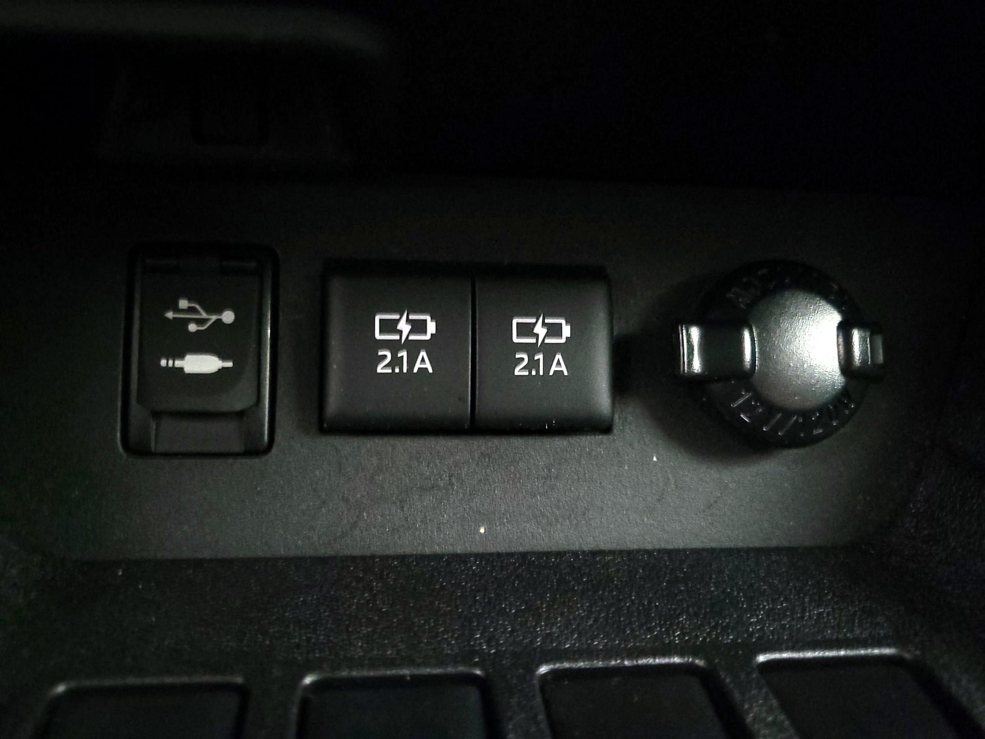 Thumbnail: 2017 Toyota Highlander - 18