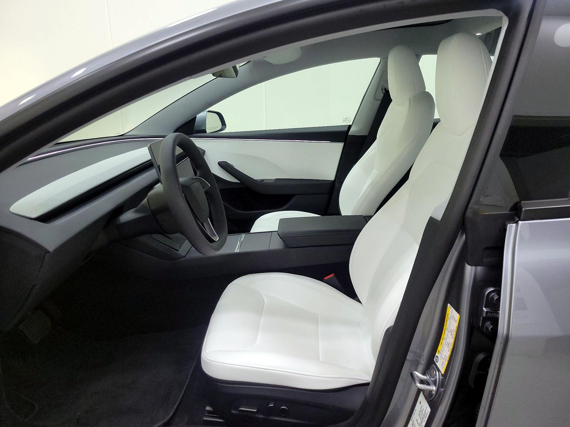 Thumbnail: 2025 Tesla Model 3 - 11