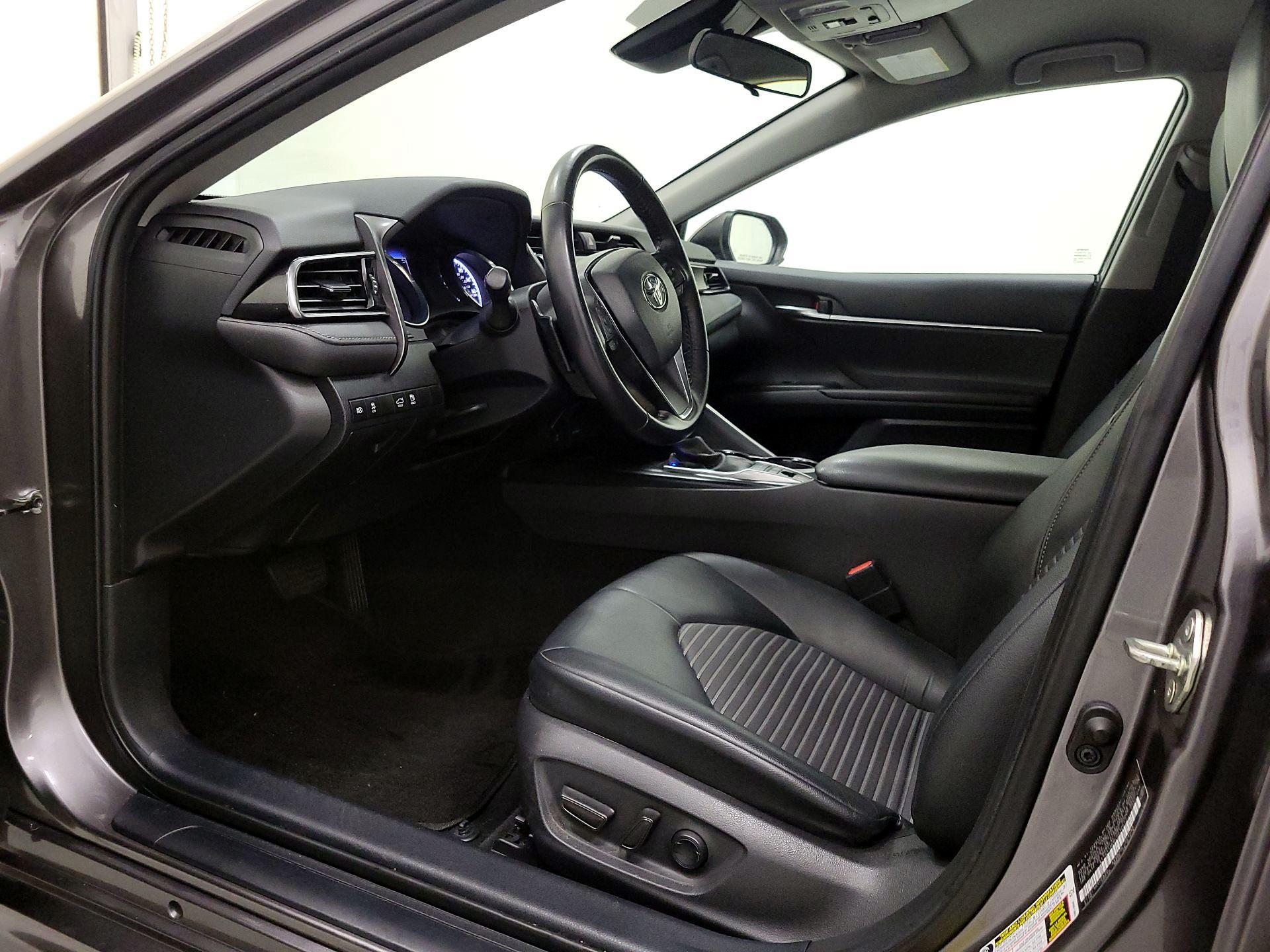 Thumbnail: 2020 Toyota Camry - 11