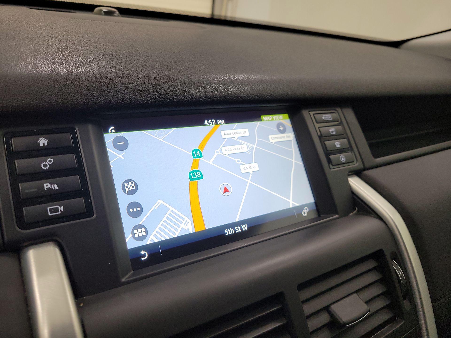 Thumbnail: 2019 Land Rover Discovery Sport - 14