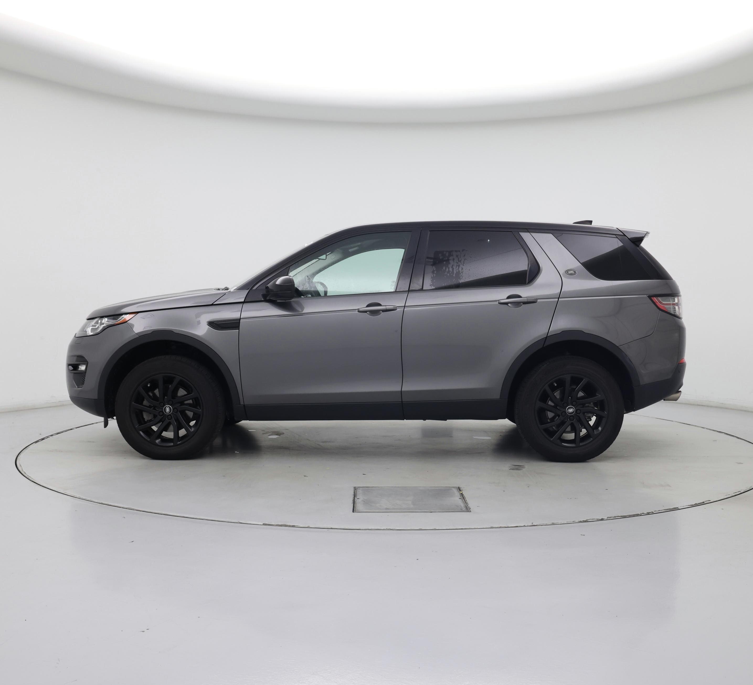 Thumbnail: 2019 Land Rover Discovery Sport - 3