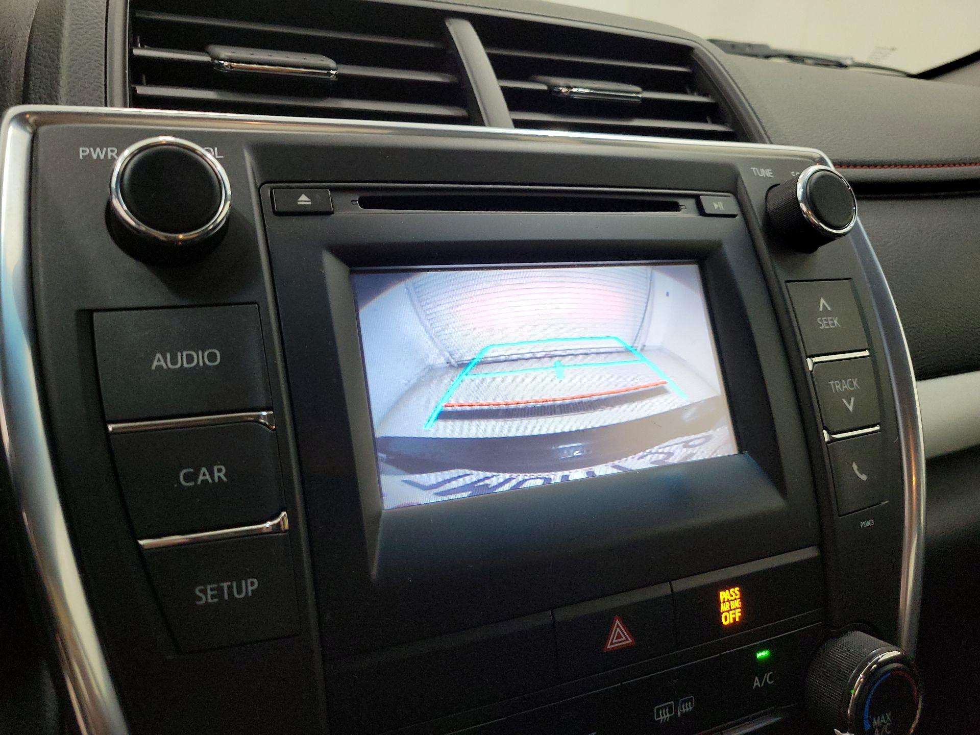 Thumbnail: 2015 Toyota Camry - 14