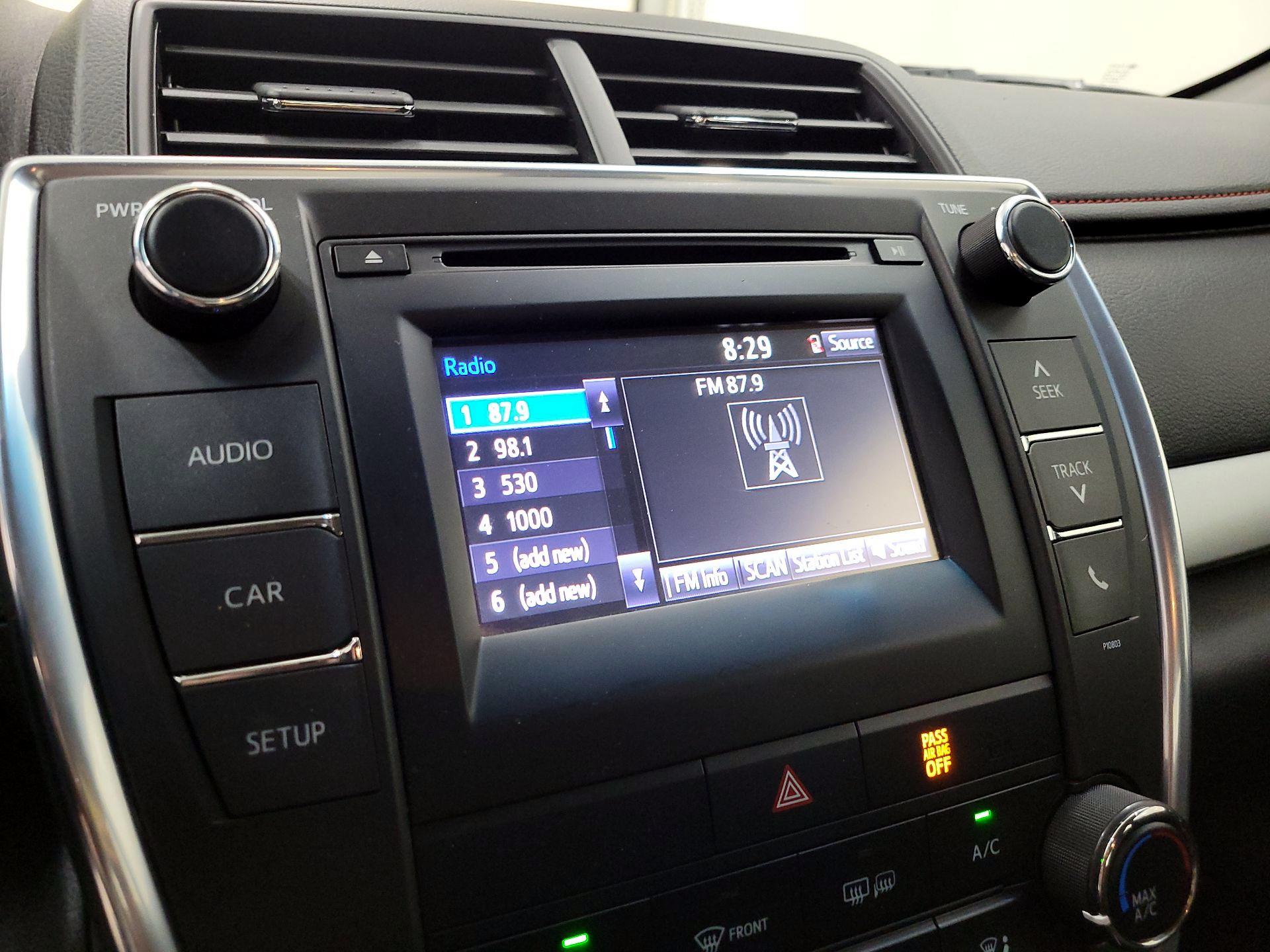 Thumbnail: 2015 Toyota Camry - 15