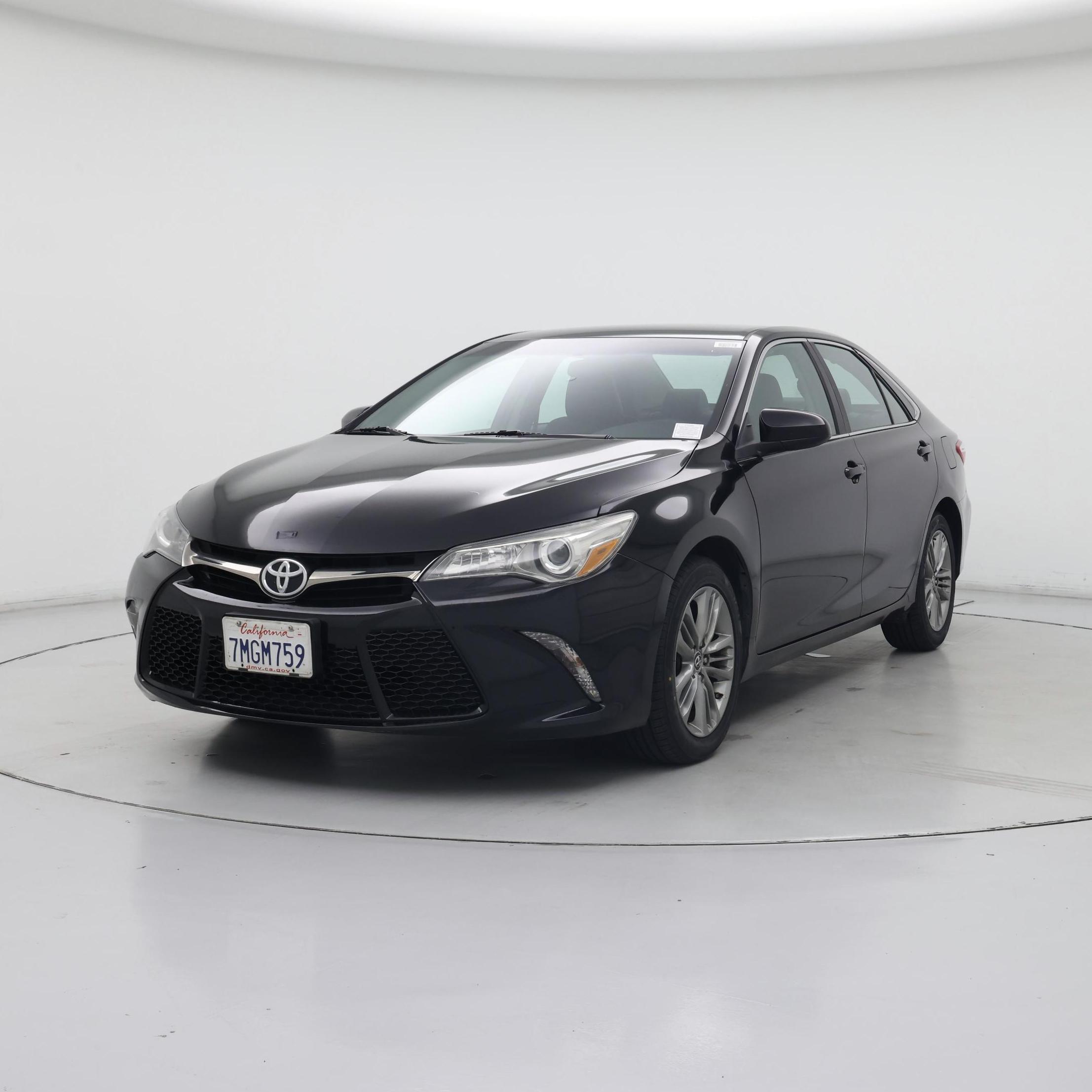 Thumbnail: 2015 Toyota Camry - 4