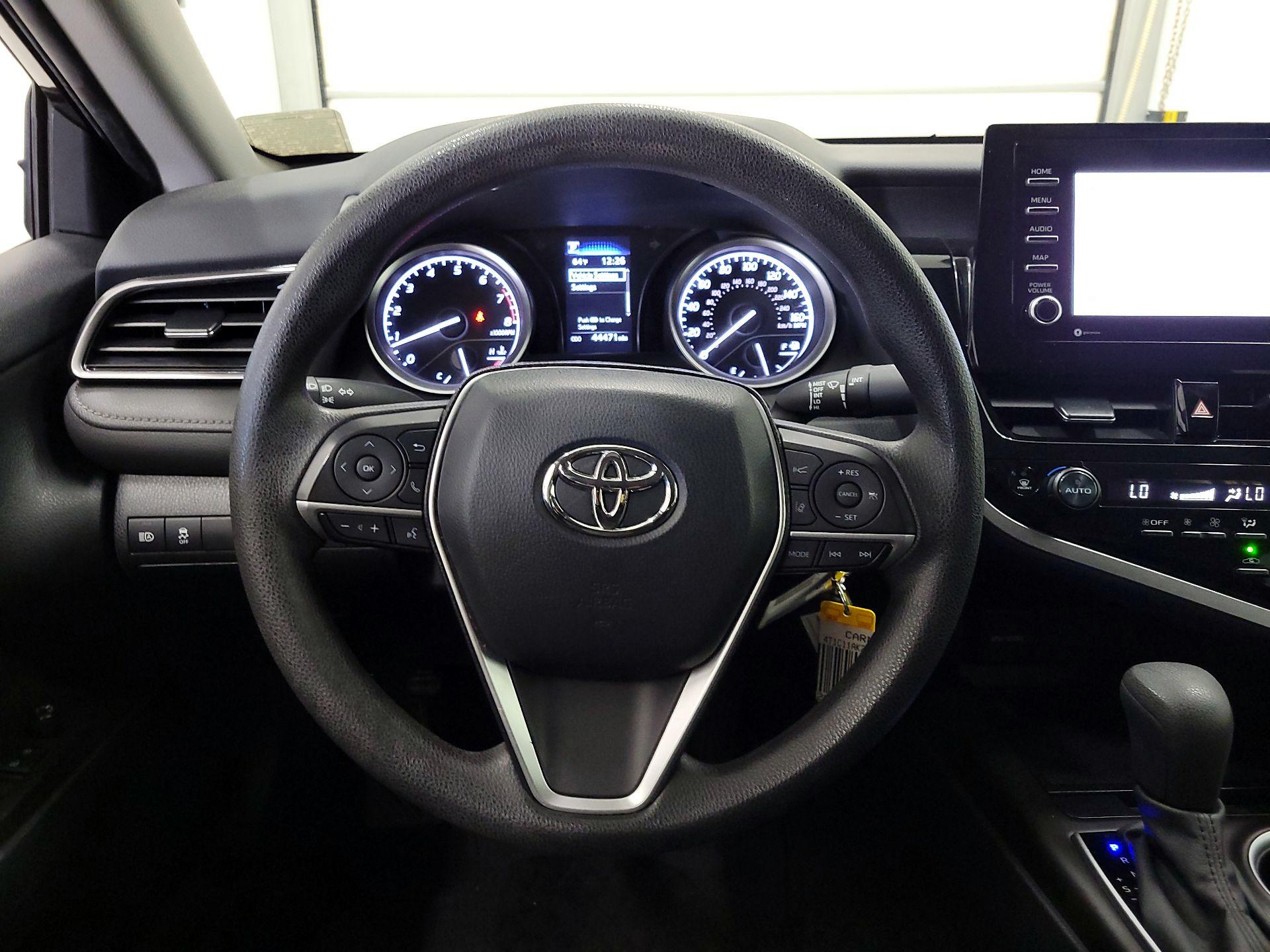 Thumbnail: 2022 Toyota Camry - 10