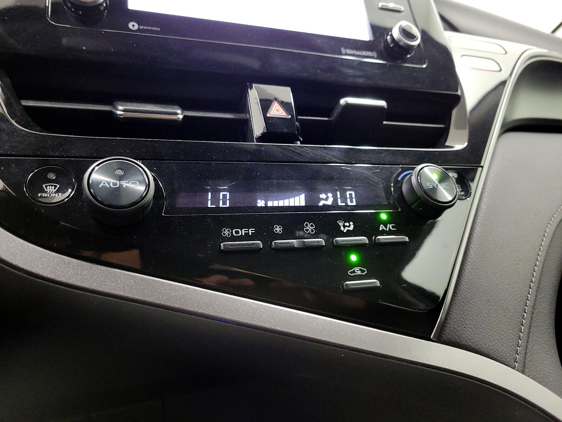 Thumbnail: 2022 Toyota Camry - 16