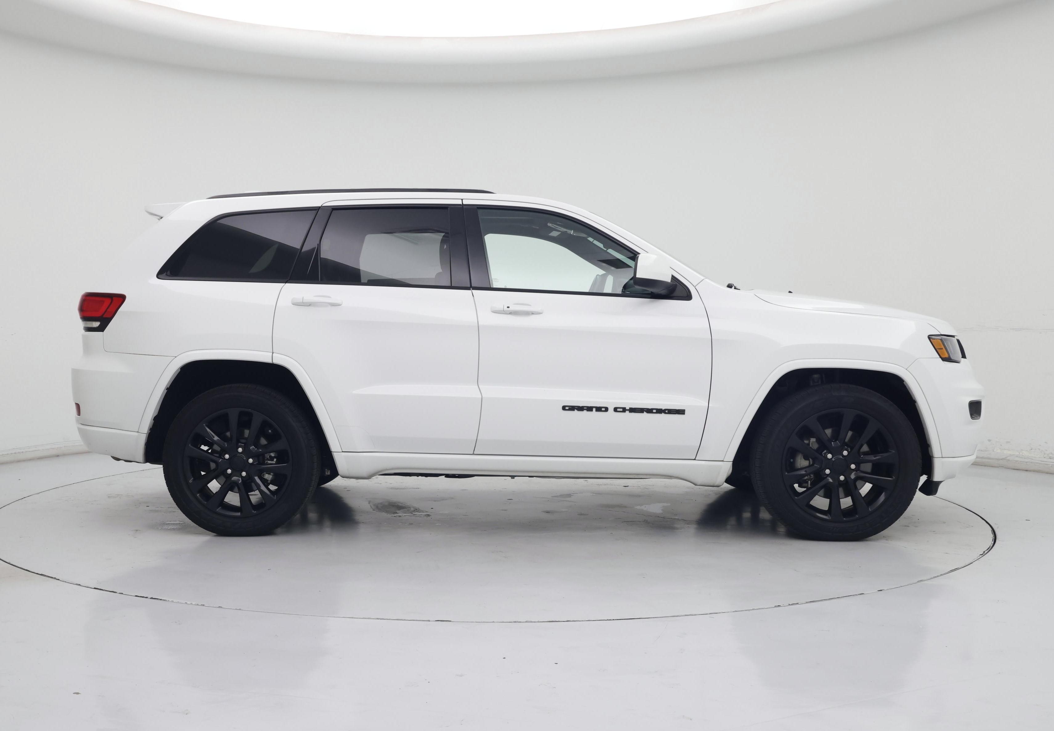 Thumbnail: 2021 Jeep Grand Cherokee - 7