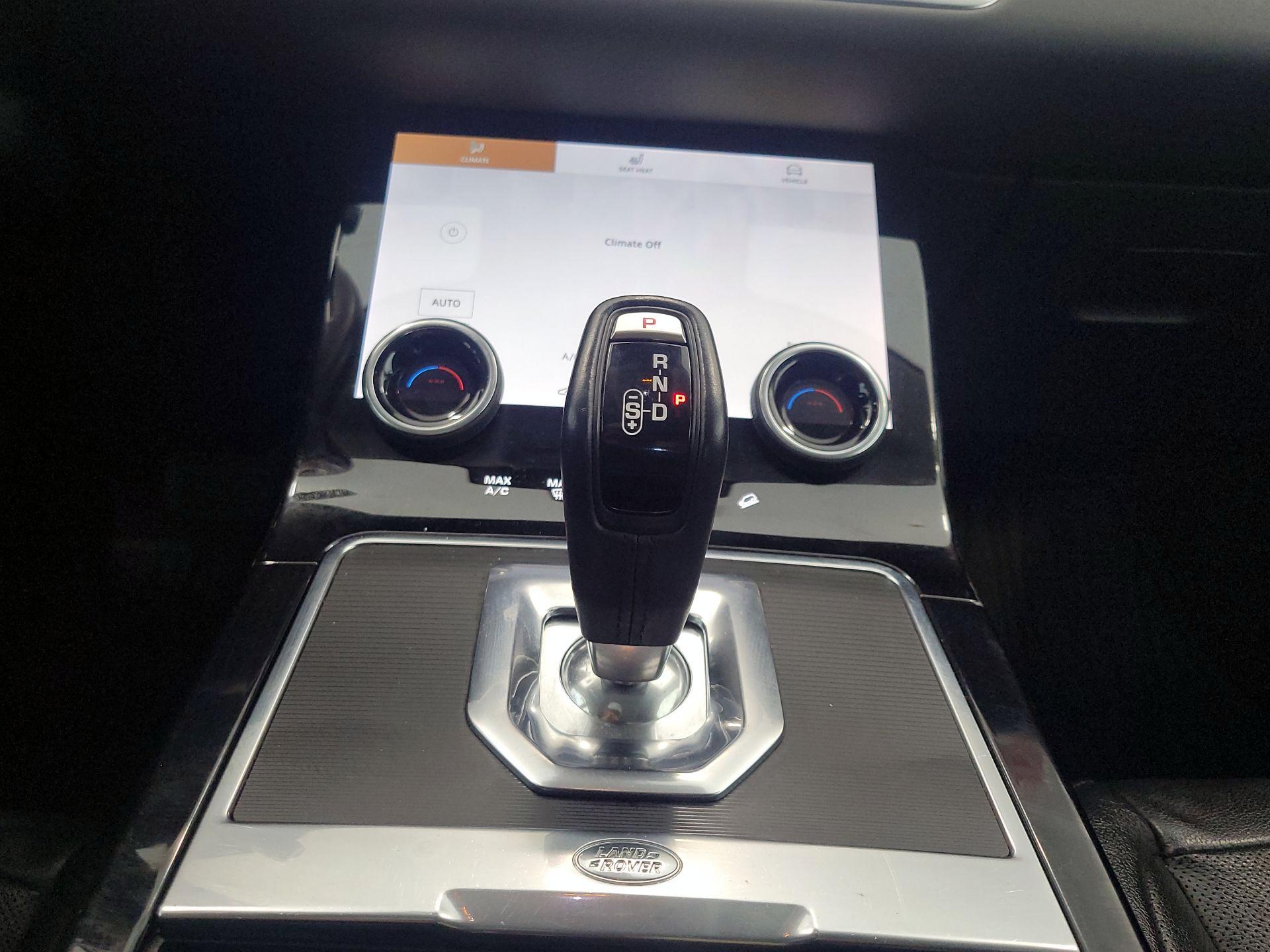 Thumbnail: 2022 Land Rover Range Rover Evoque - 17