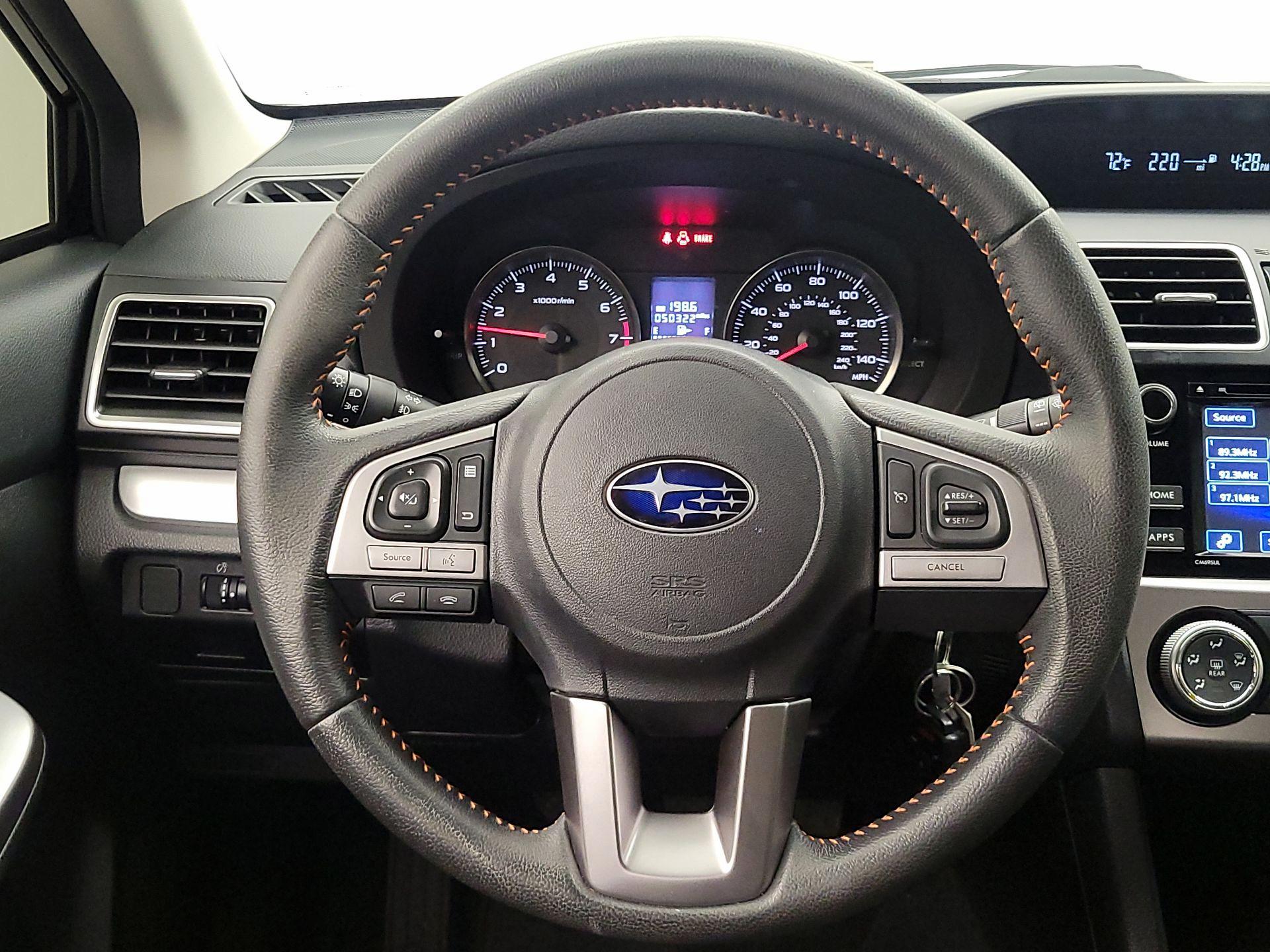 Thumbnail: 2017 Subaru Crosstrek - 10