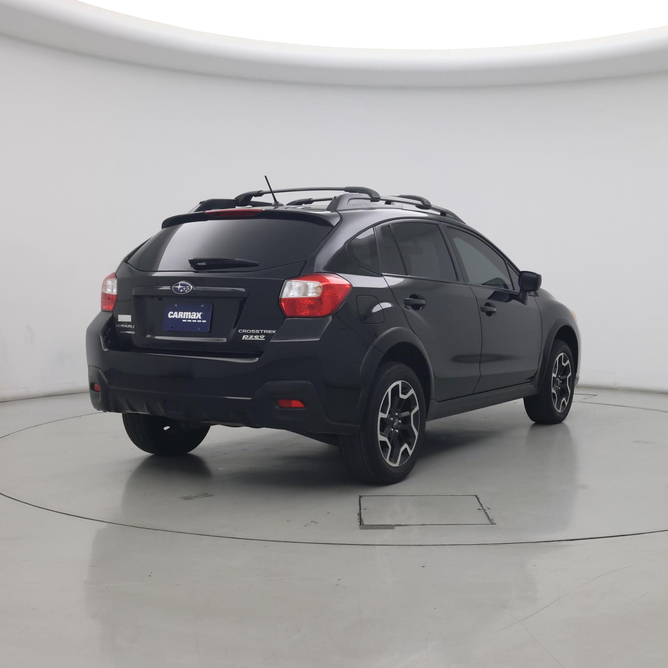 Thumbnail: 2017 Subaru Crosstrek - 8