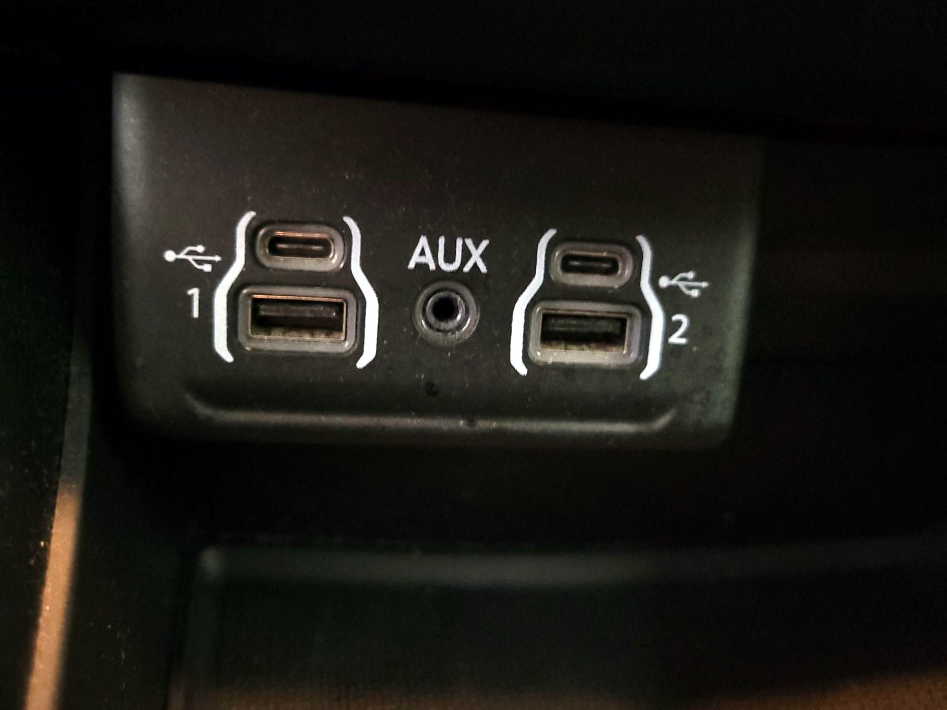 Thumbnail: 2021 Dodge Durango - 18