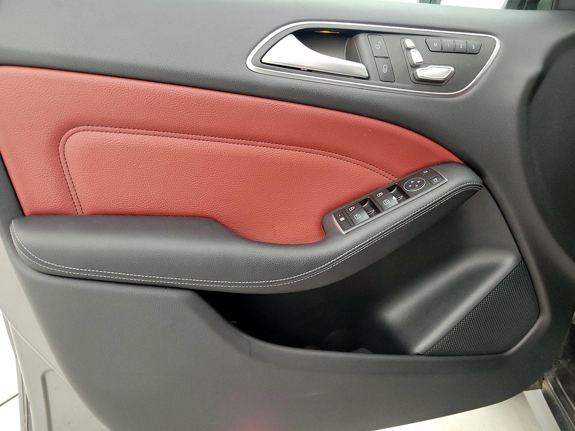 Thumbnail: 2016 Mercedes-Benz B-Class - 12