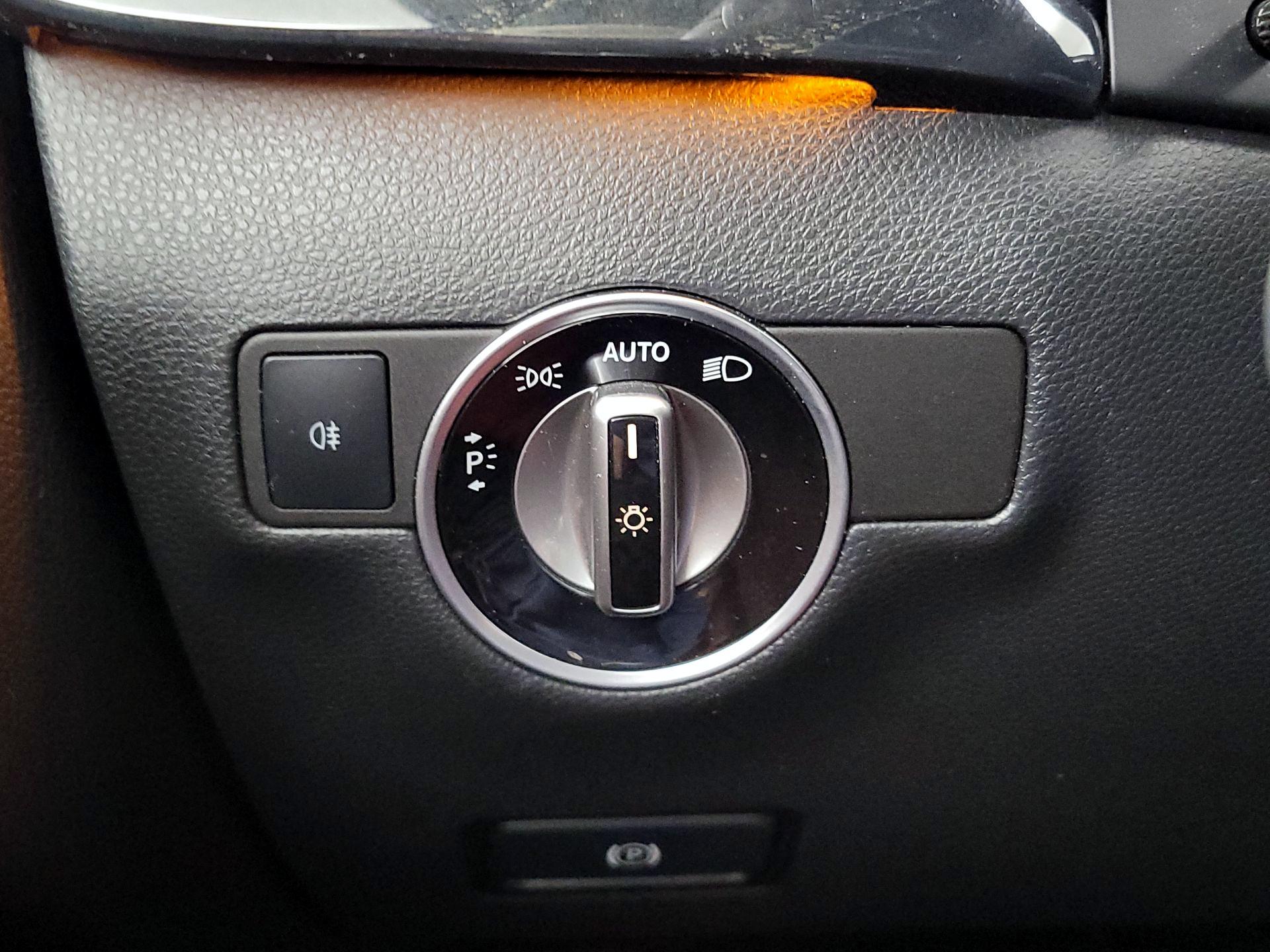 Thumbnail: 2016 Mercedes-Benz B-Class - 13