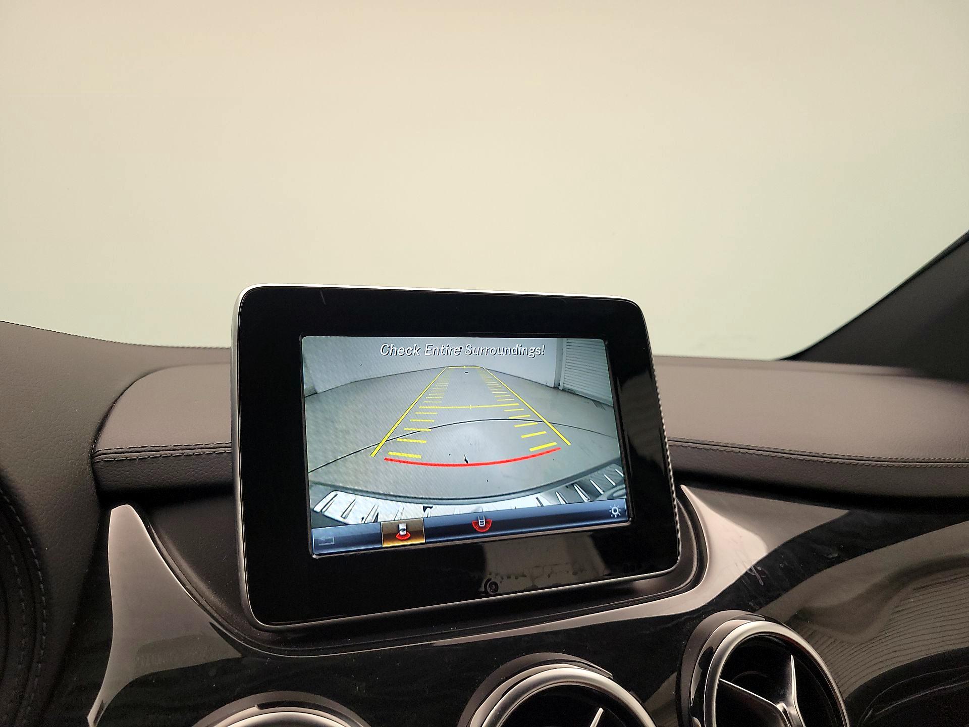 Thumbnail: 2016 Mercedes-Benz B-Class - 15