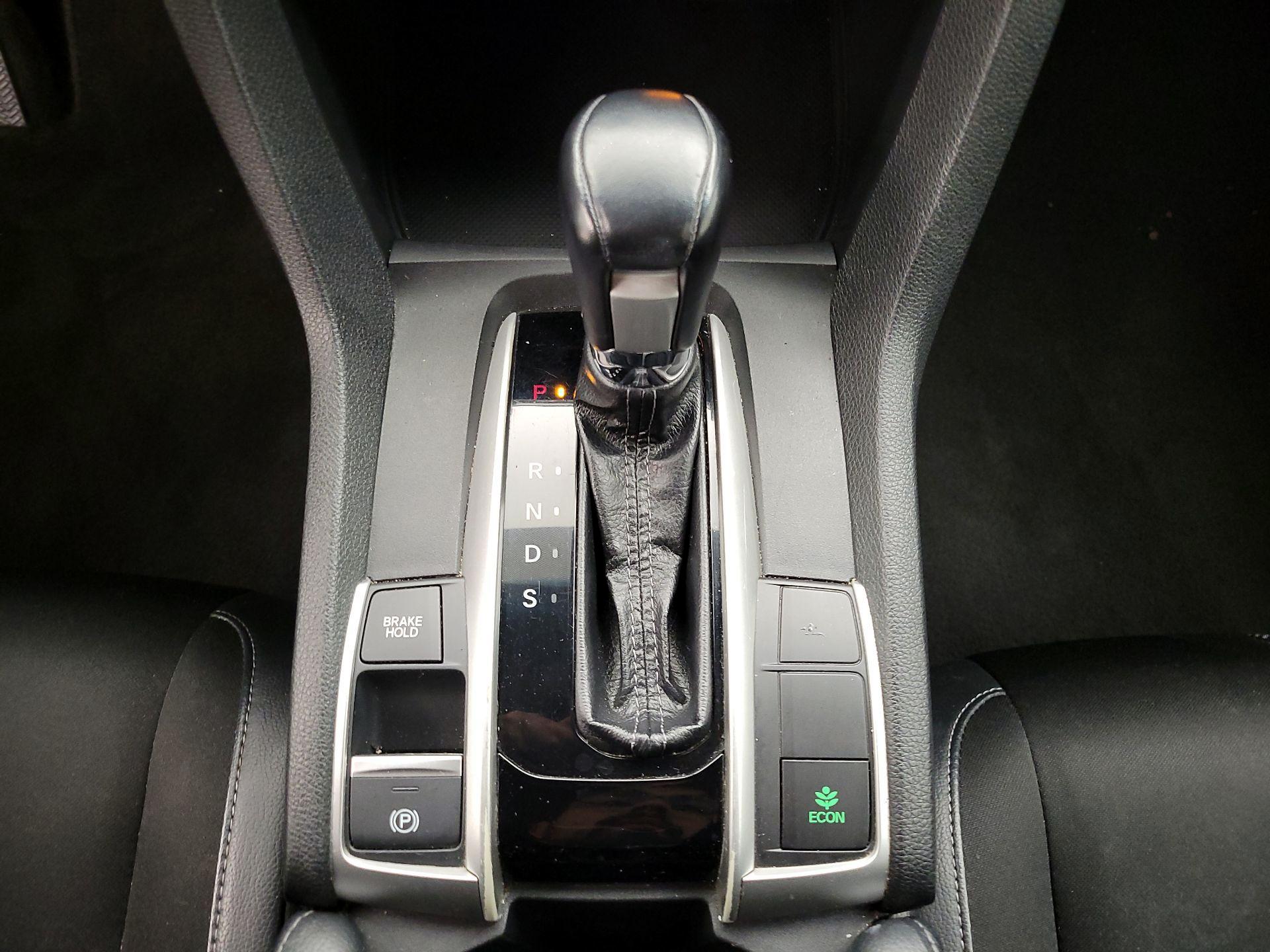 Thumbnail: 2019 Honda Civic - 17