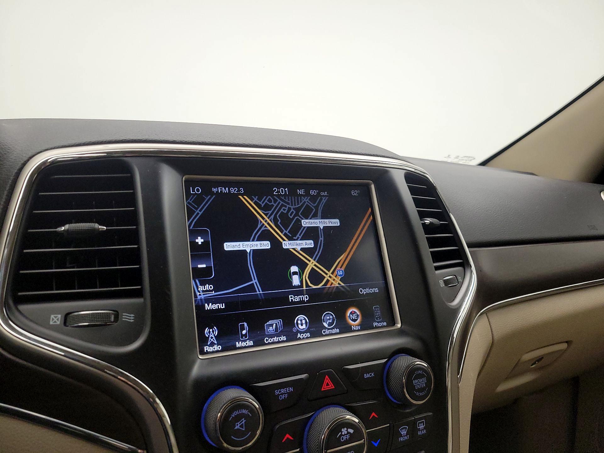 Thumbnail: 2017 Jeep Grand Cherokee - 14